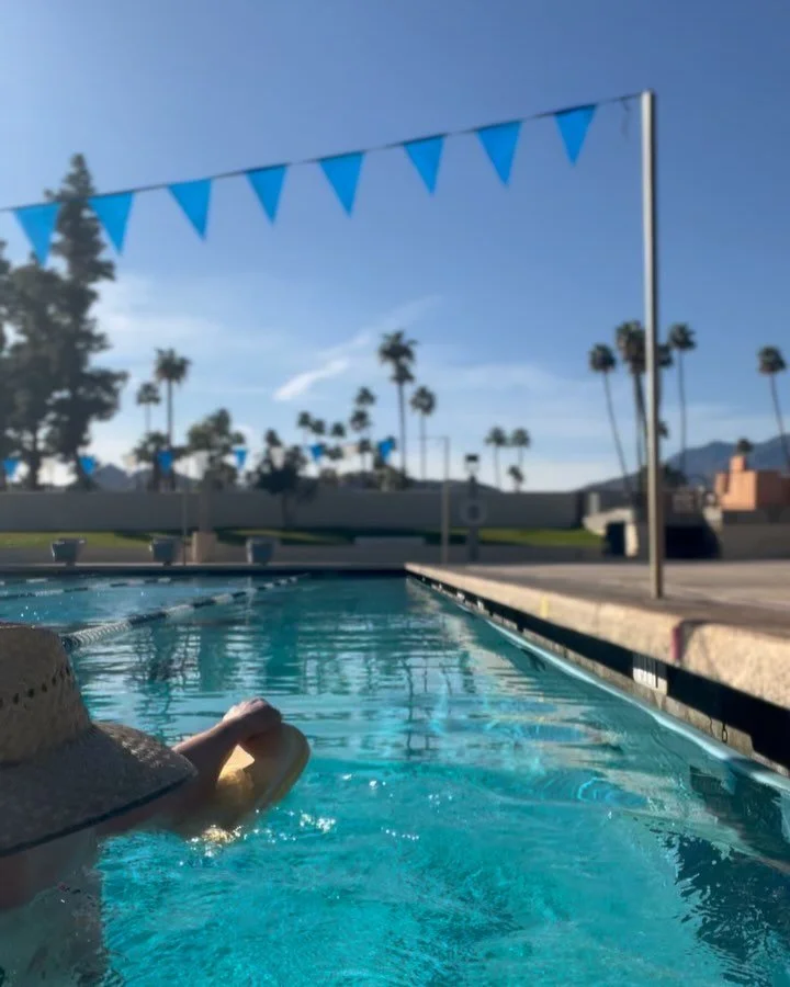 ✨Please share what we are doing that makes us feel good today😎💙😎✨#natsound #water #swimming #treading #playsweatwin 

🙏SPF 30 @raw.natural