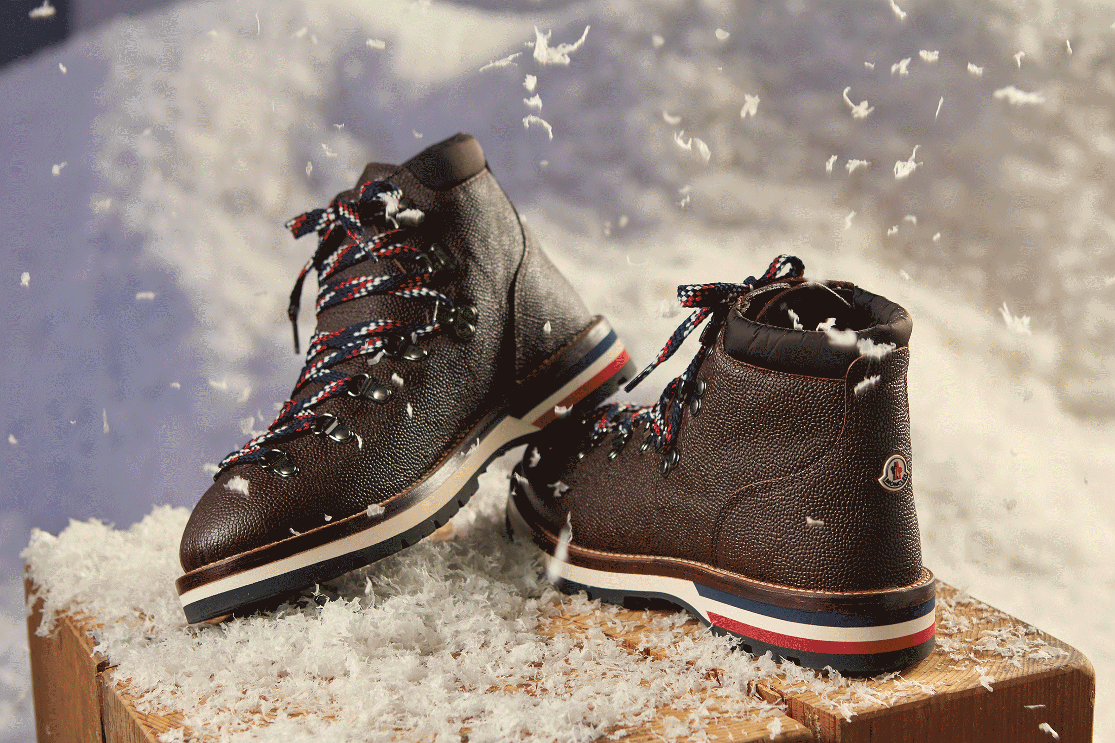 Moncler-Boots-Gif-square-space-size.gif