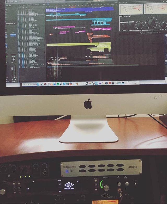 We WILL finish this song today!
#motivation