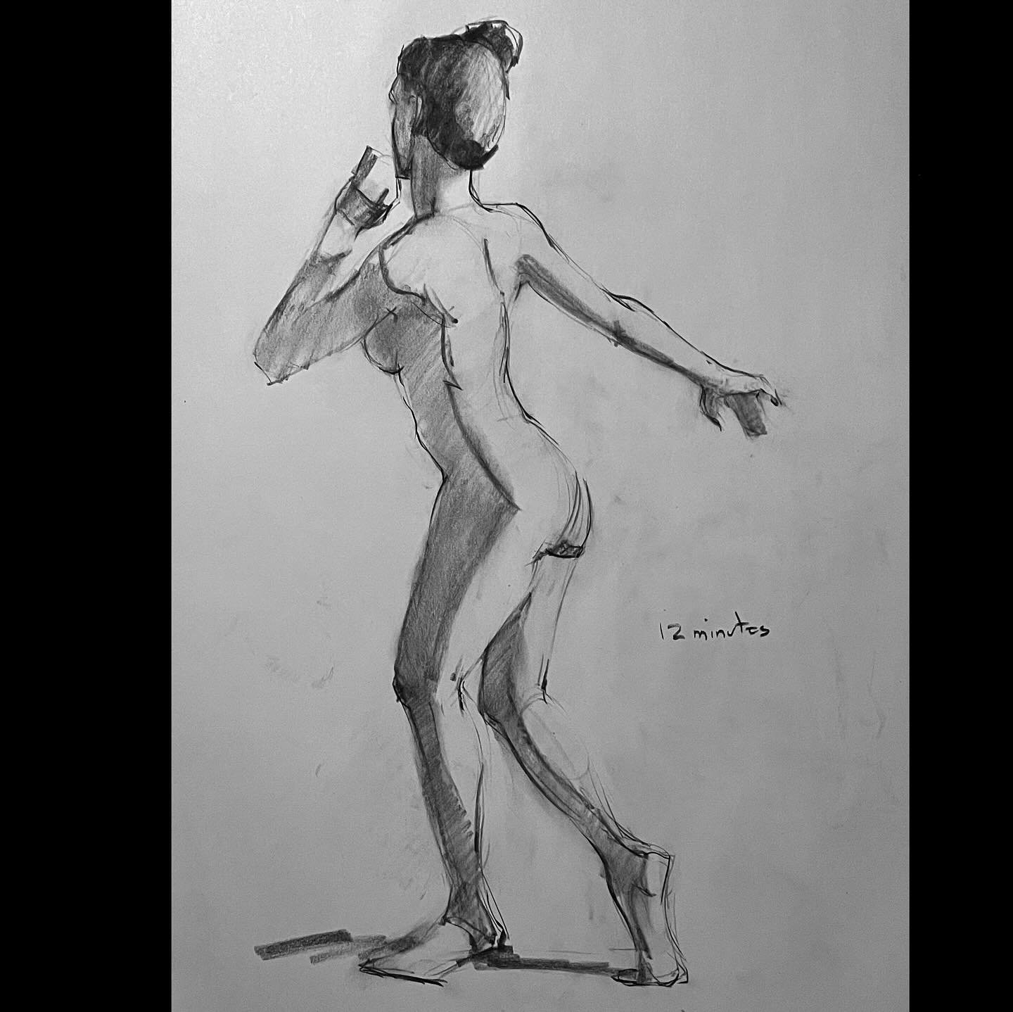 Monday morning quick sketch.
.
.
 #figuredrawing #figurativedrawing #figurativeart #lifedrawing #figurative #lifedrawings #drawing #draw #drawings #sketching #sketch #sketches #sketchbook #charcoaldrawing #charcoalart  #anatomyart #charcoal #gesture