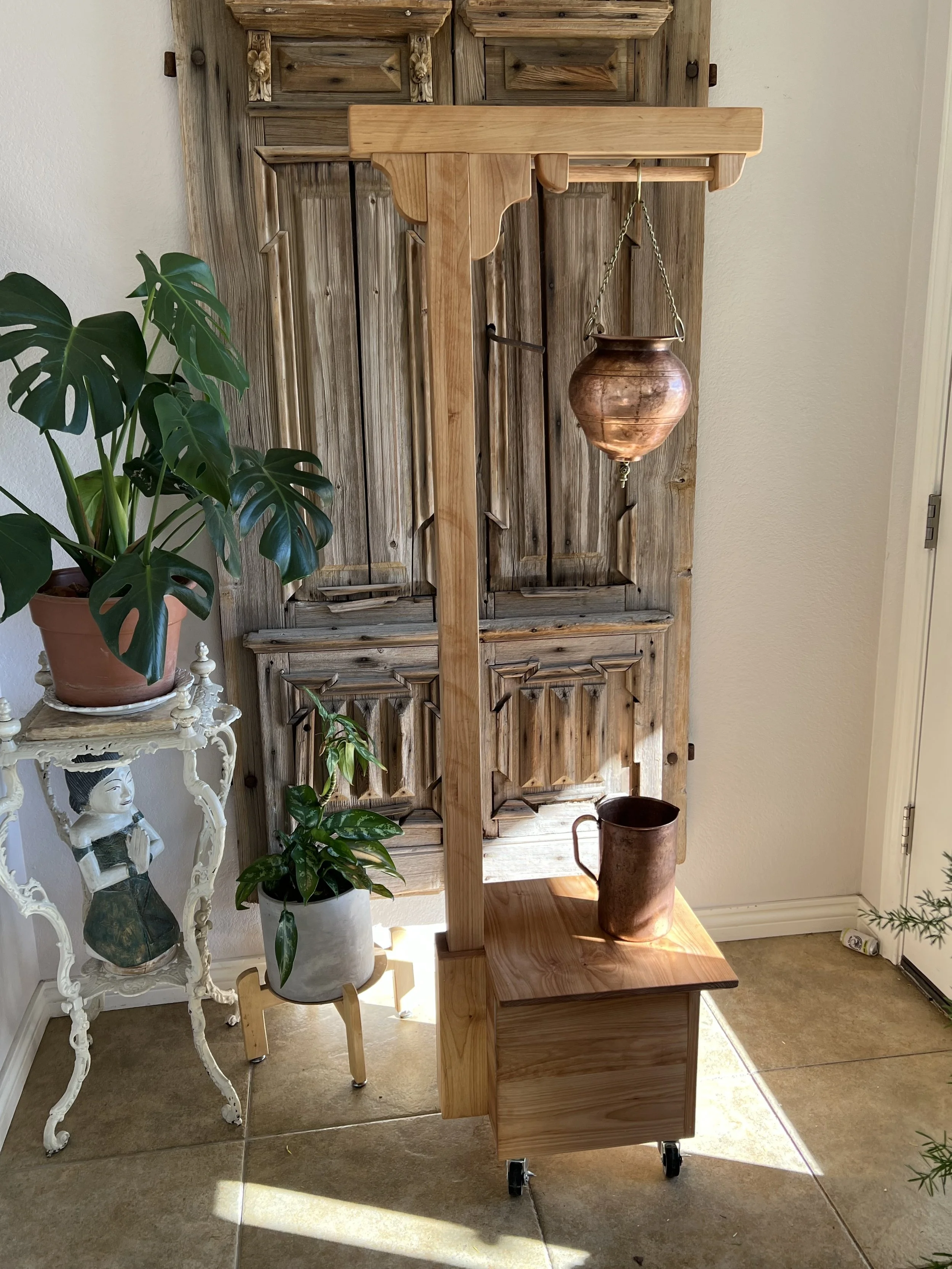 Wooden Shirodhara Stand Copper included.jpg