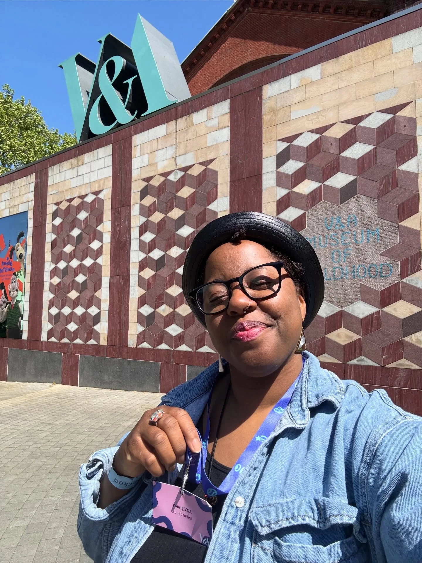 The Young V&amp;A museum ! It&rsquo;s been so precious working on sensory play, imagination and exploration with 0-1yrs &amp; 1-3yrs takes me back into time as a new parent! 

I lead my first Mini Play session and today was based on Pattern &amp; col