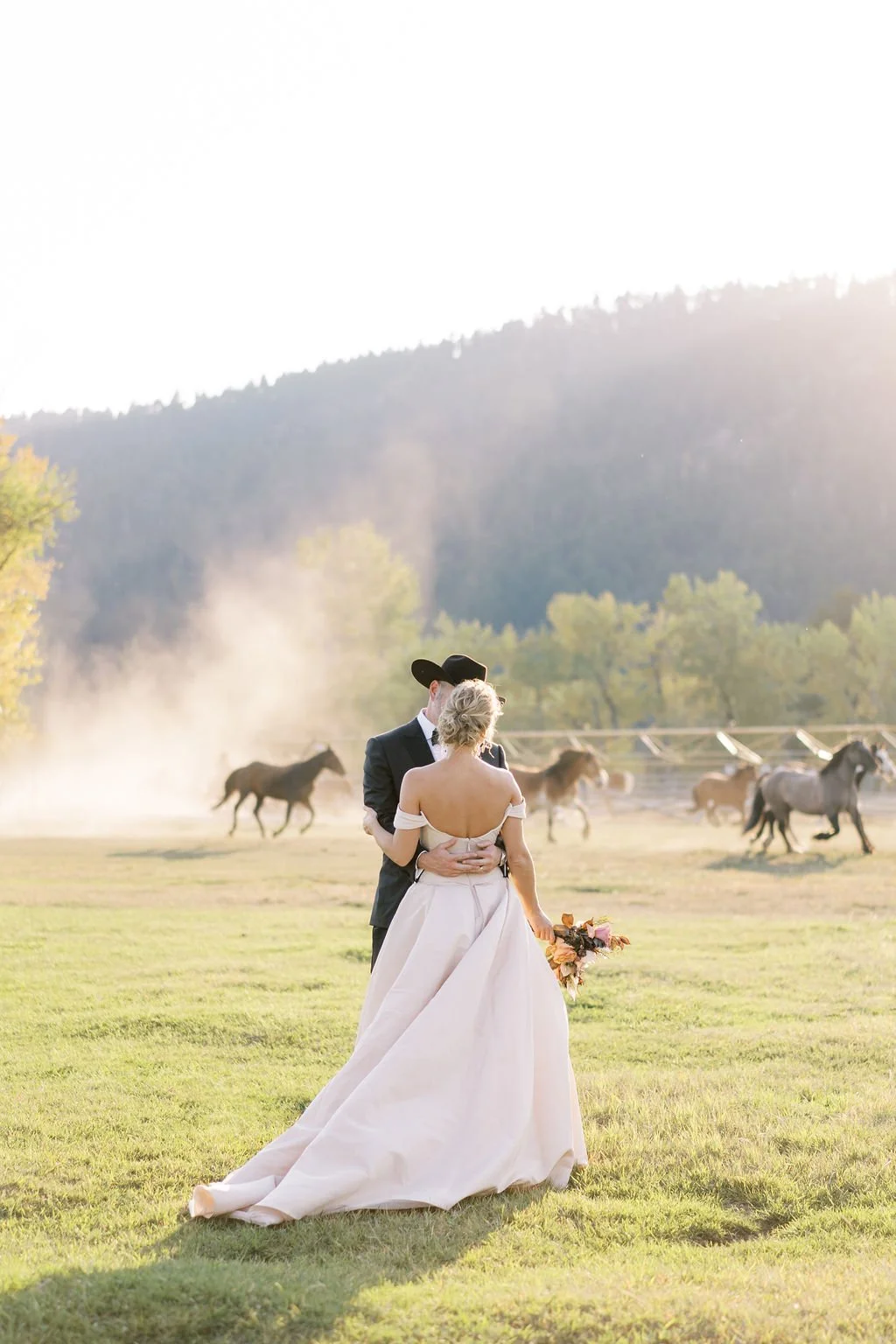 The Modern Western Wedding: How We Bring Montana's Iconic Aesthetic to Life
