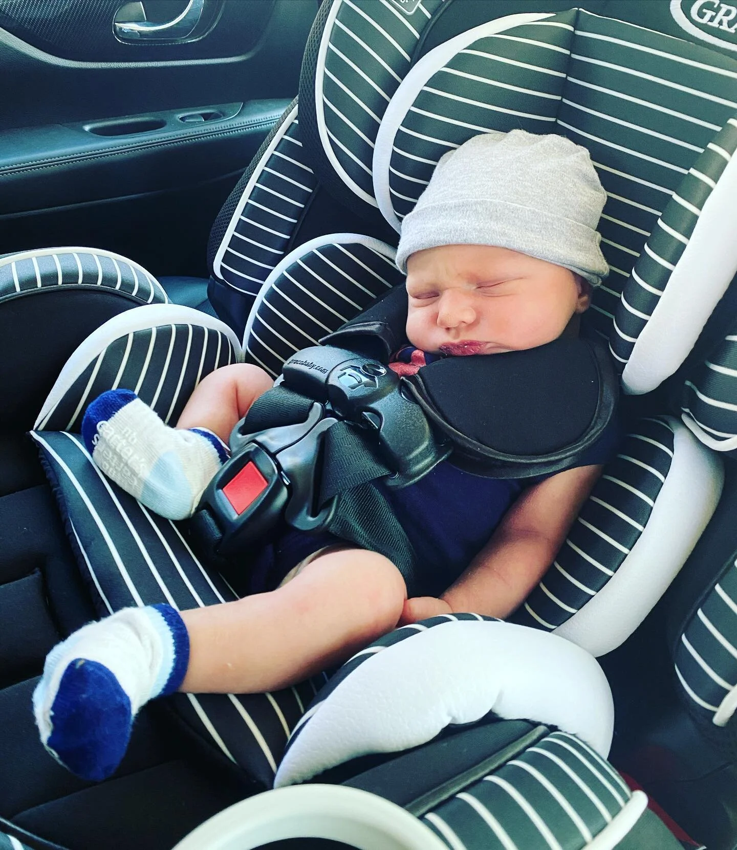 Chillin on my way home from the hospital! #babysfirstcarride #brooklynhereicome