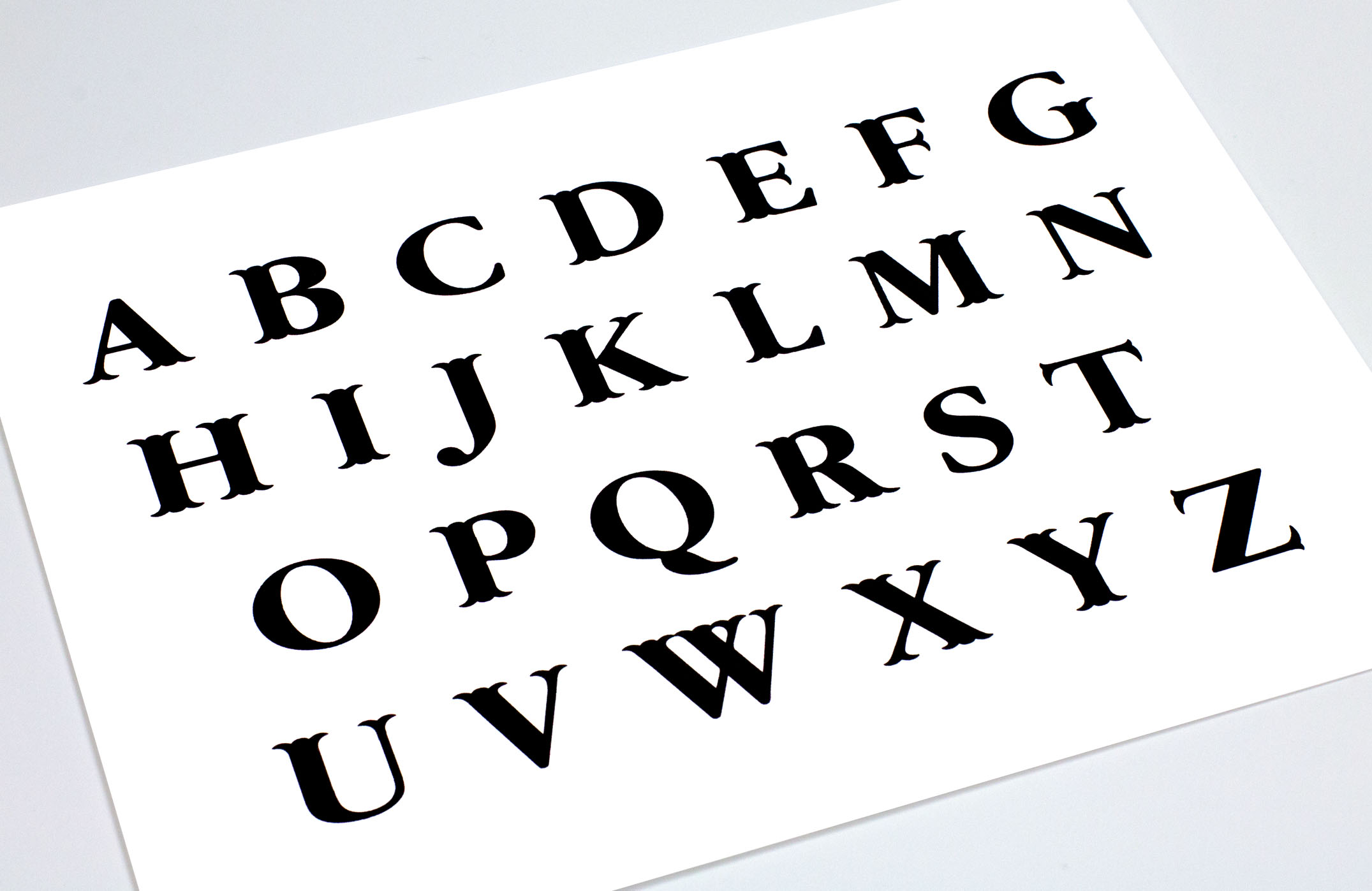 Holmes Regular: Custom Typeface Design