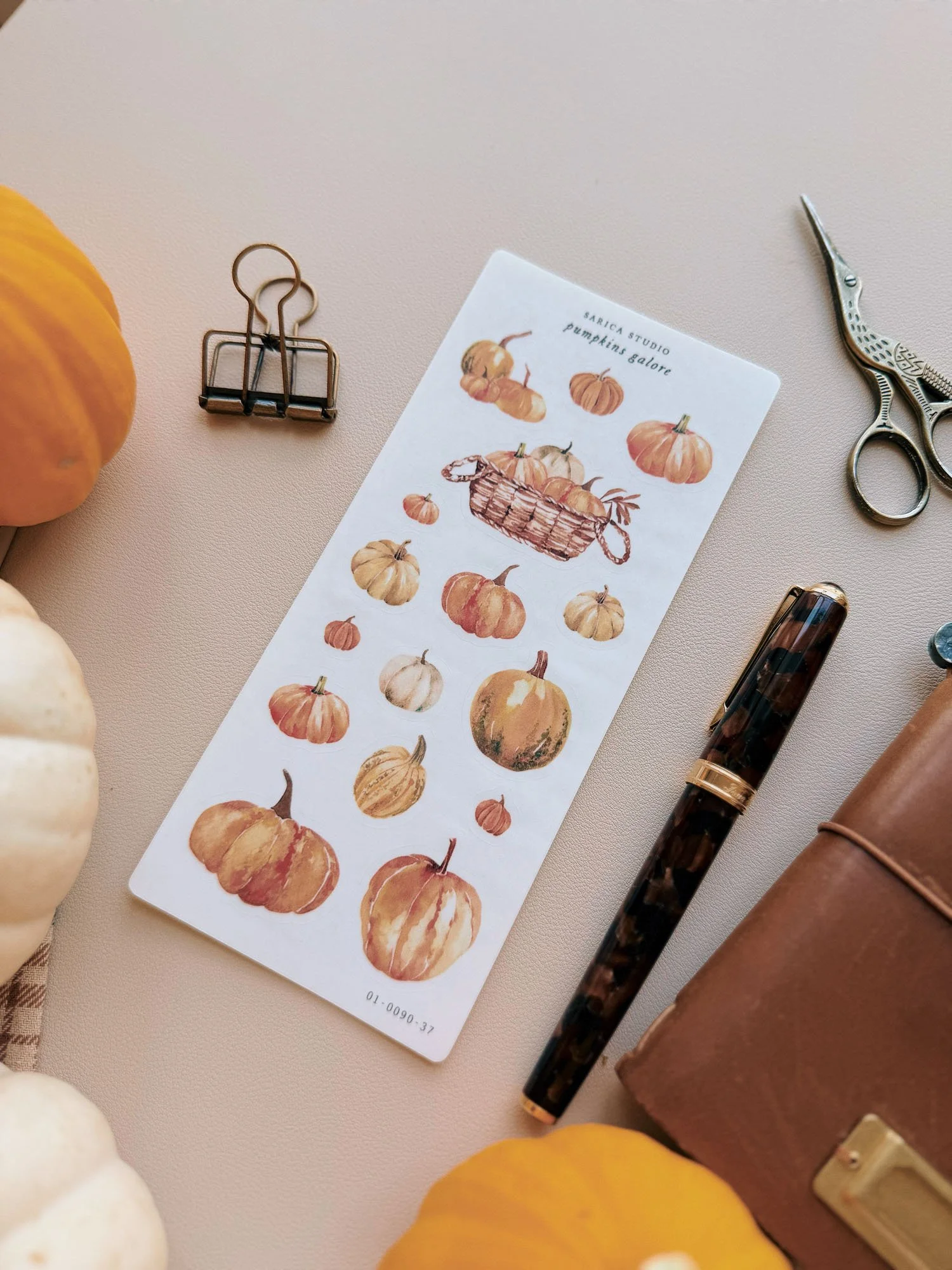 pumpkins-galore-stickers-sarica-studio-02.jpg