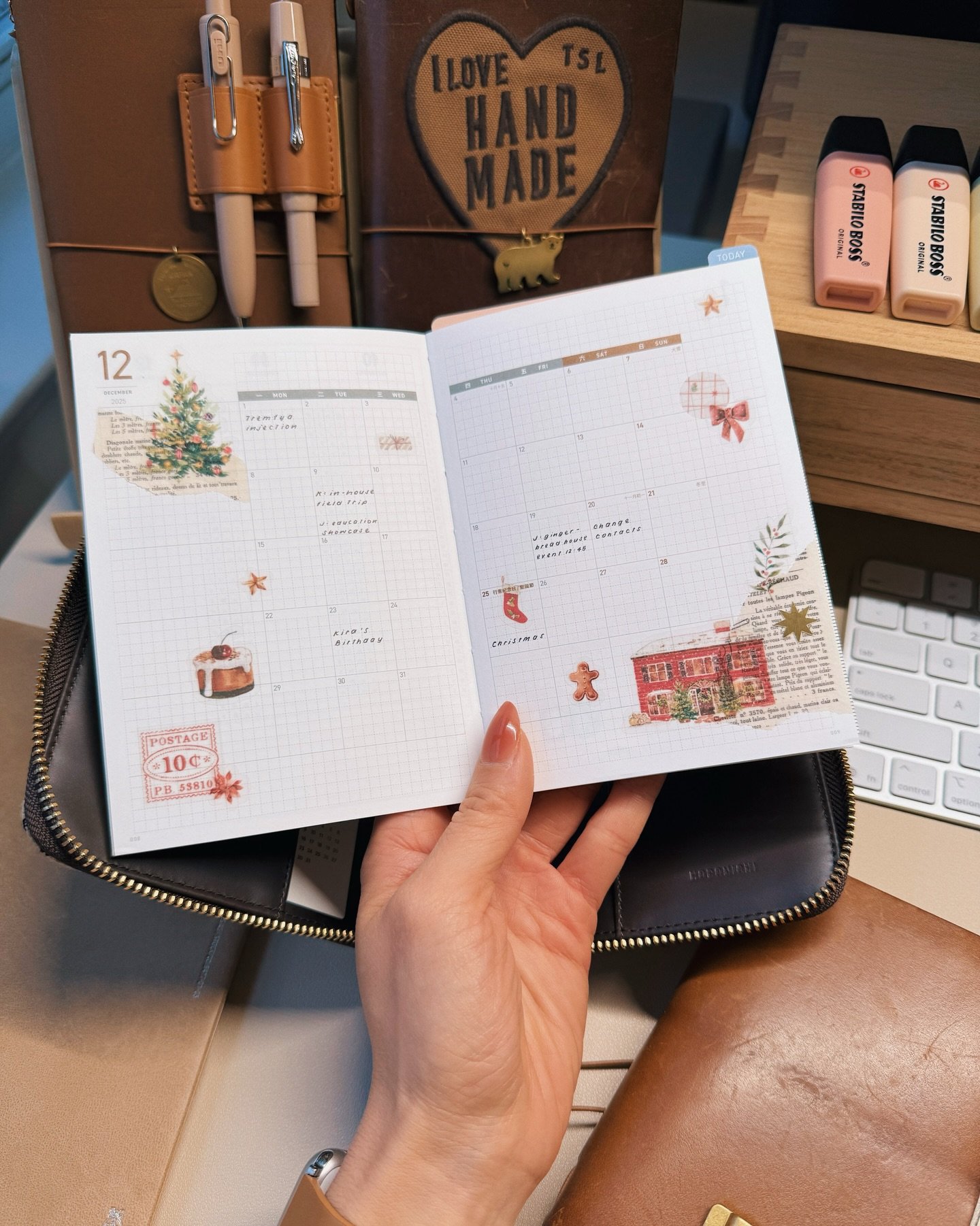 I&rsquo;m really enjoying my stationery right now ☺️ I can&rsquo;t decide between print and cursive so I&rsquo;m going to do both! Print for my planners where legibility and organization are a priority, and cursive for my journals because I want to l