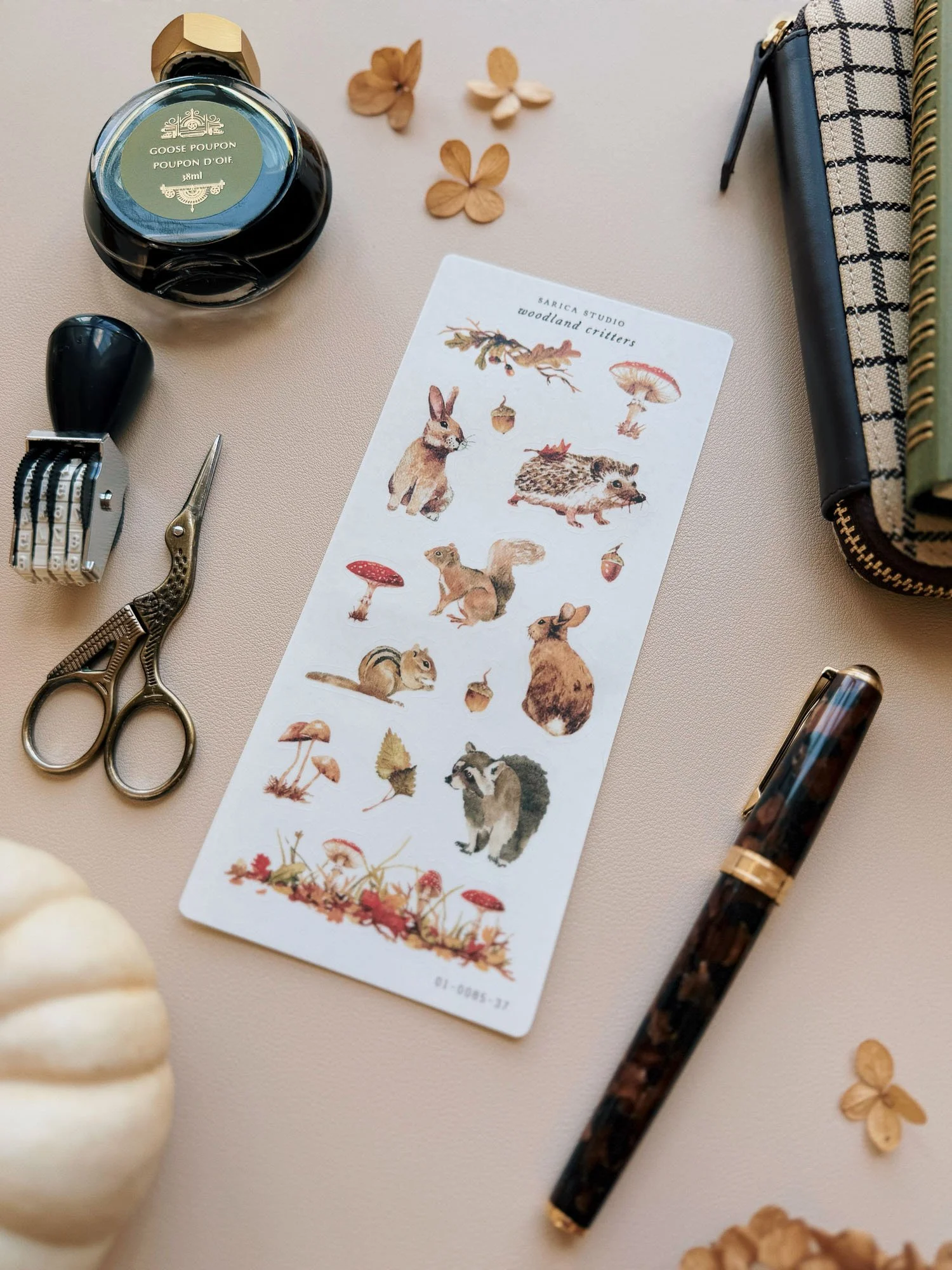 woodland-writters-stickers-sarica-studio-03.jpg