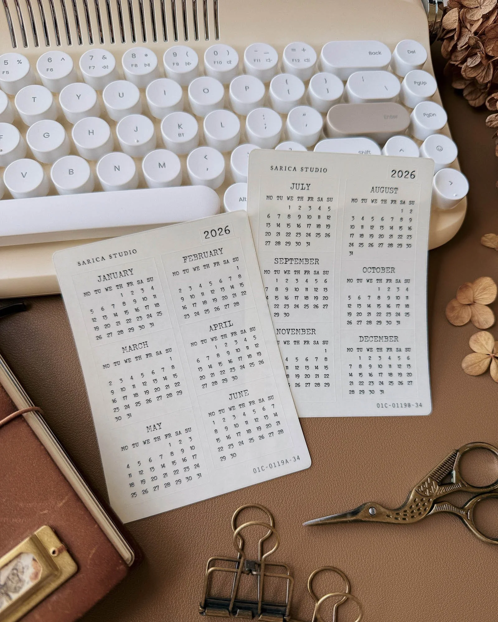 typewriter-clear-2026-calendar-stickers-sarica-studio.jpg