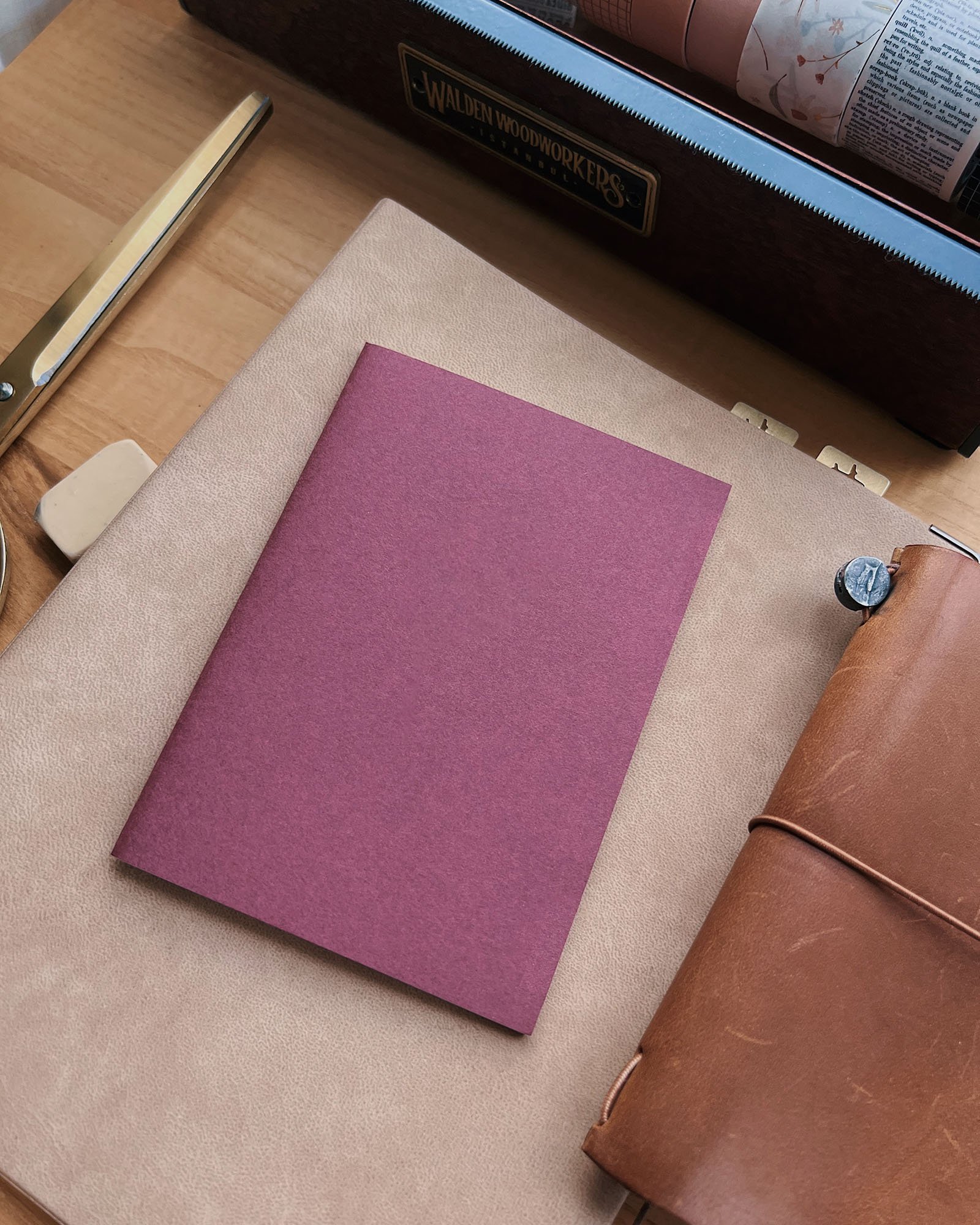 bordeaux-notebook-small-tn-front-angle-sarica-studio.jpg