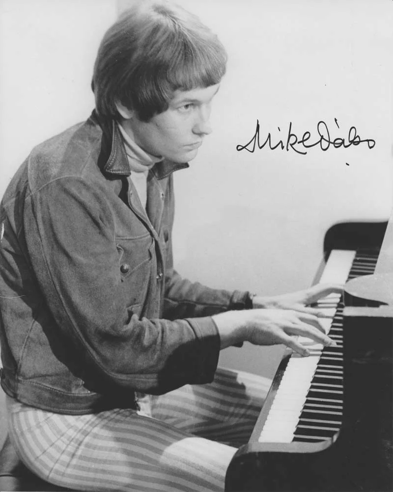 Mike D'Abo of Manfred Mann will perform with New Amen Corner
