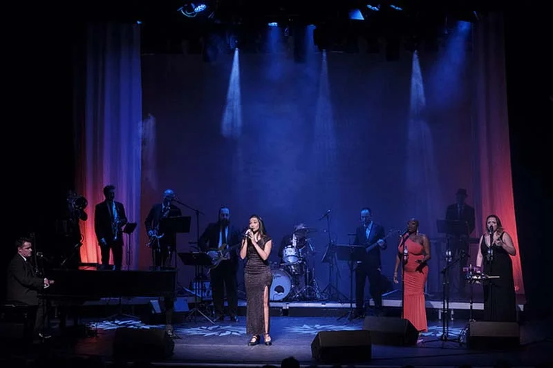 Arabella Rodrigo and company performing music from Back To Bacharach