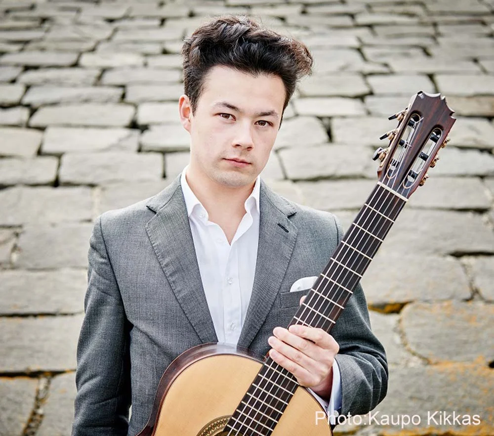 Sean Shibe plays a Lunchtime Concert at St David's Hall, Cardiff in 2019