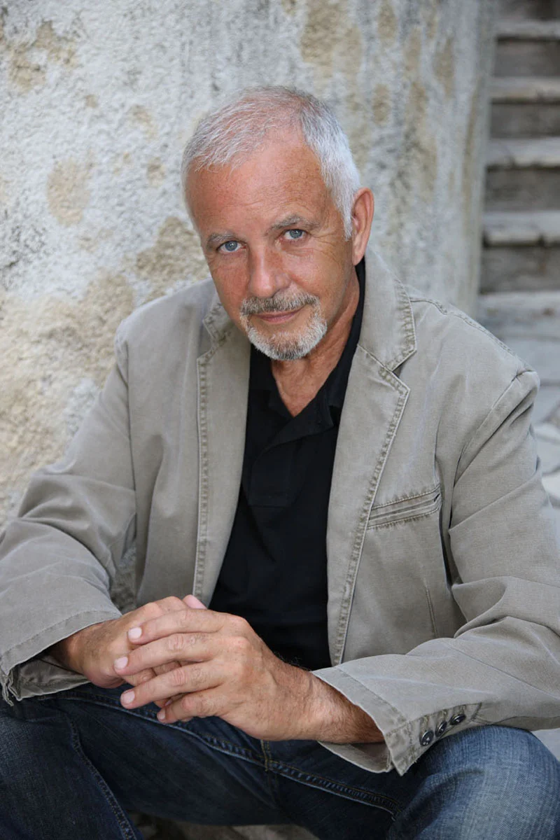 David Essex OBE will play a selection of chart hits at Legends Live in Cardiff Motorpoint Arena on April 6.