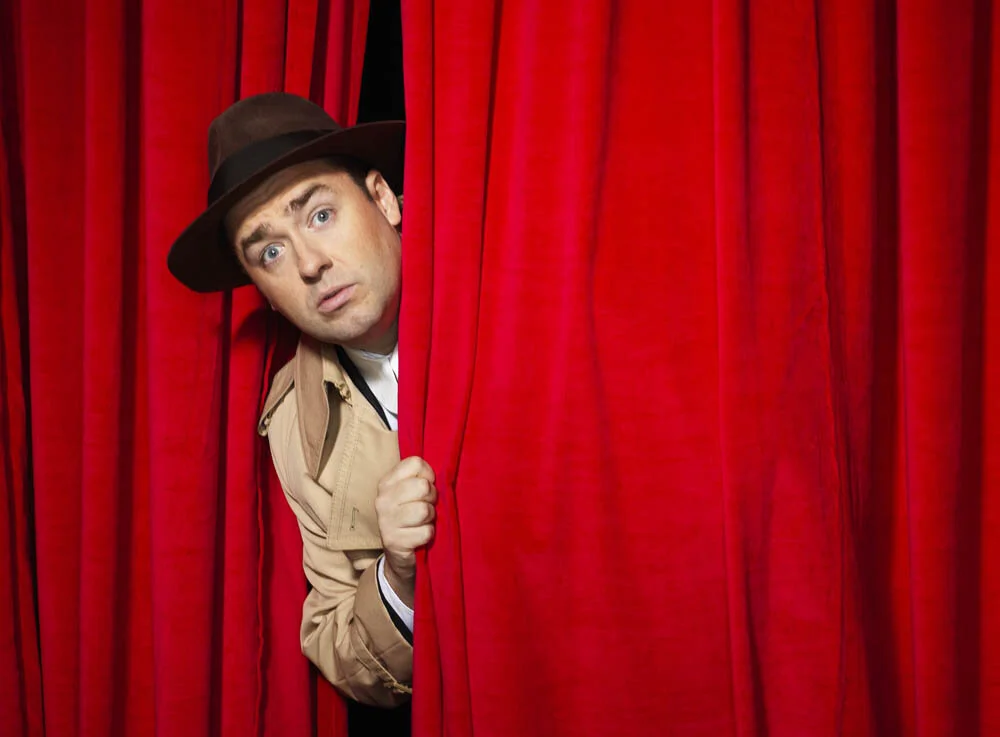 Jason Manford comes to Cardiff’s New Theatre from October 14 -19 in the hit musical comedy, Curtains.