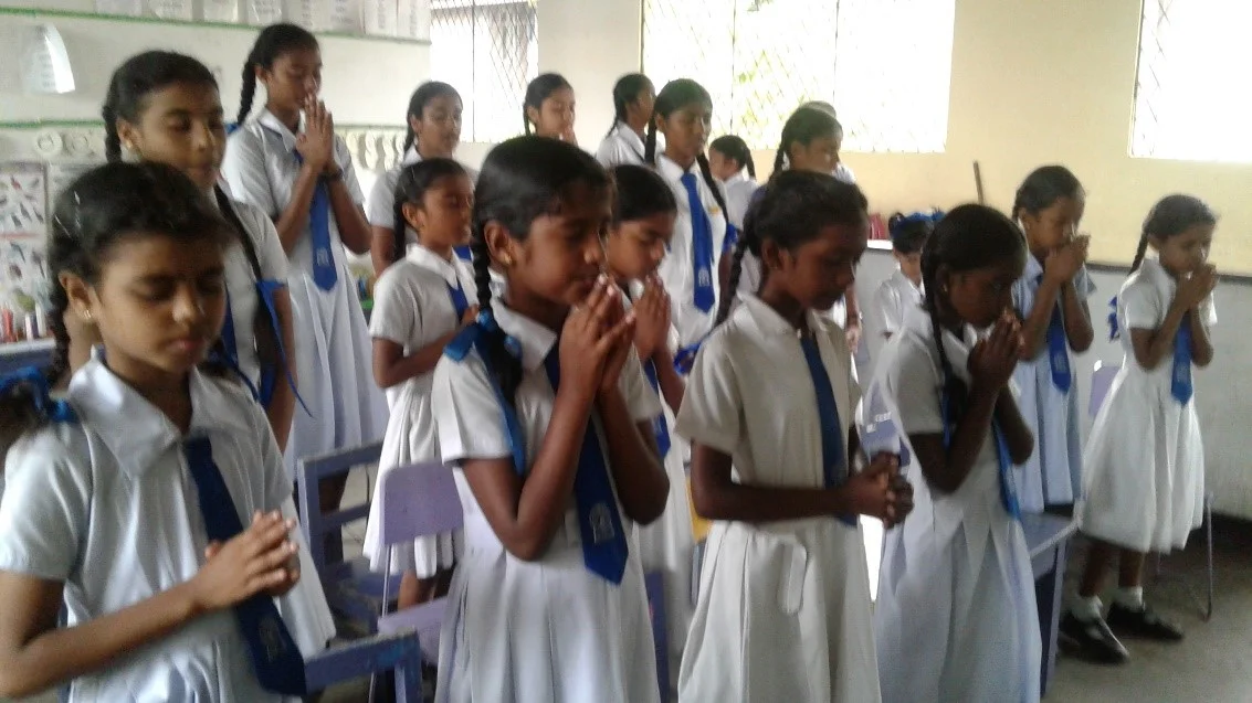 Time to Pray – Bible Club in Sri Lanka