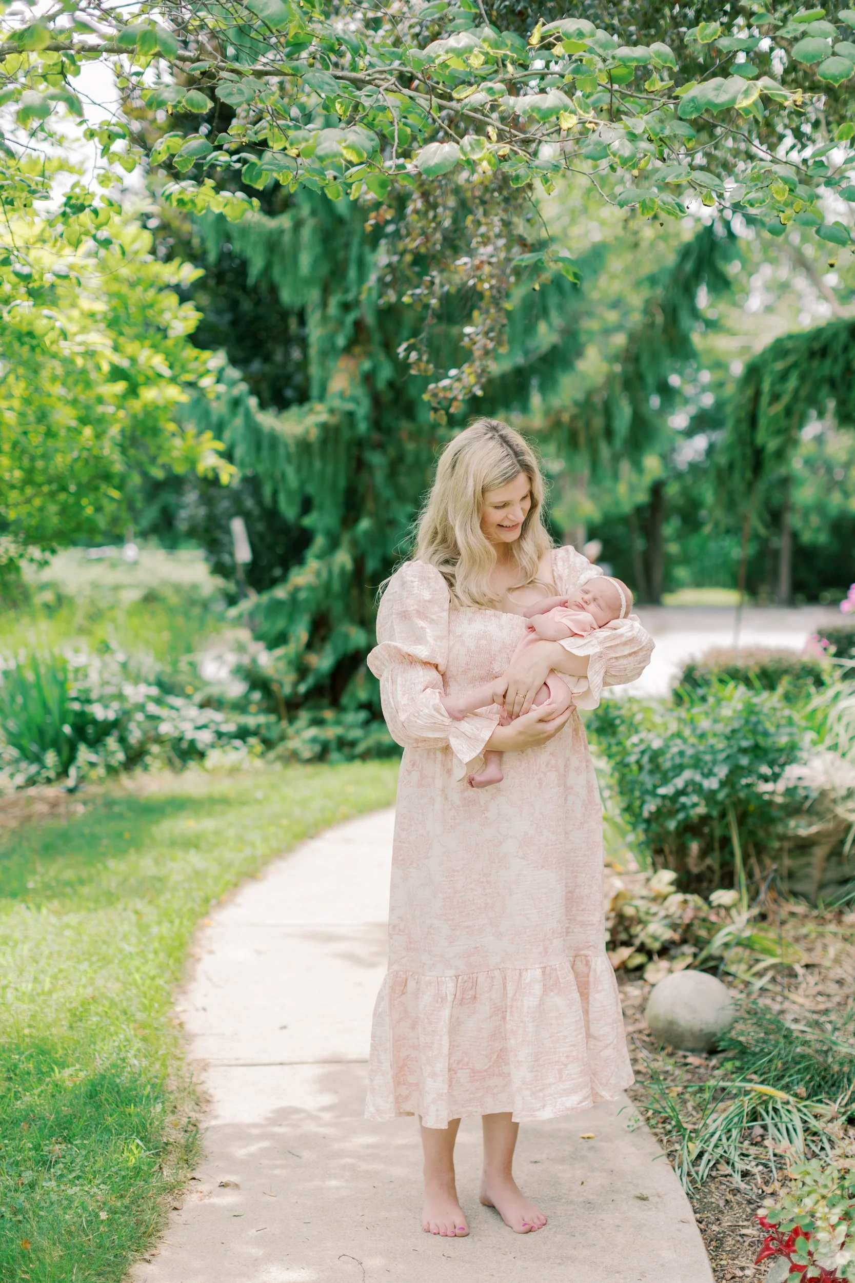 Outdoor Newborn Photography in Waterdown 
