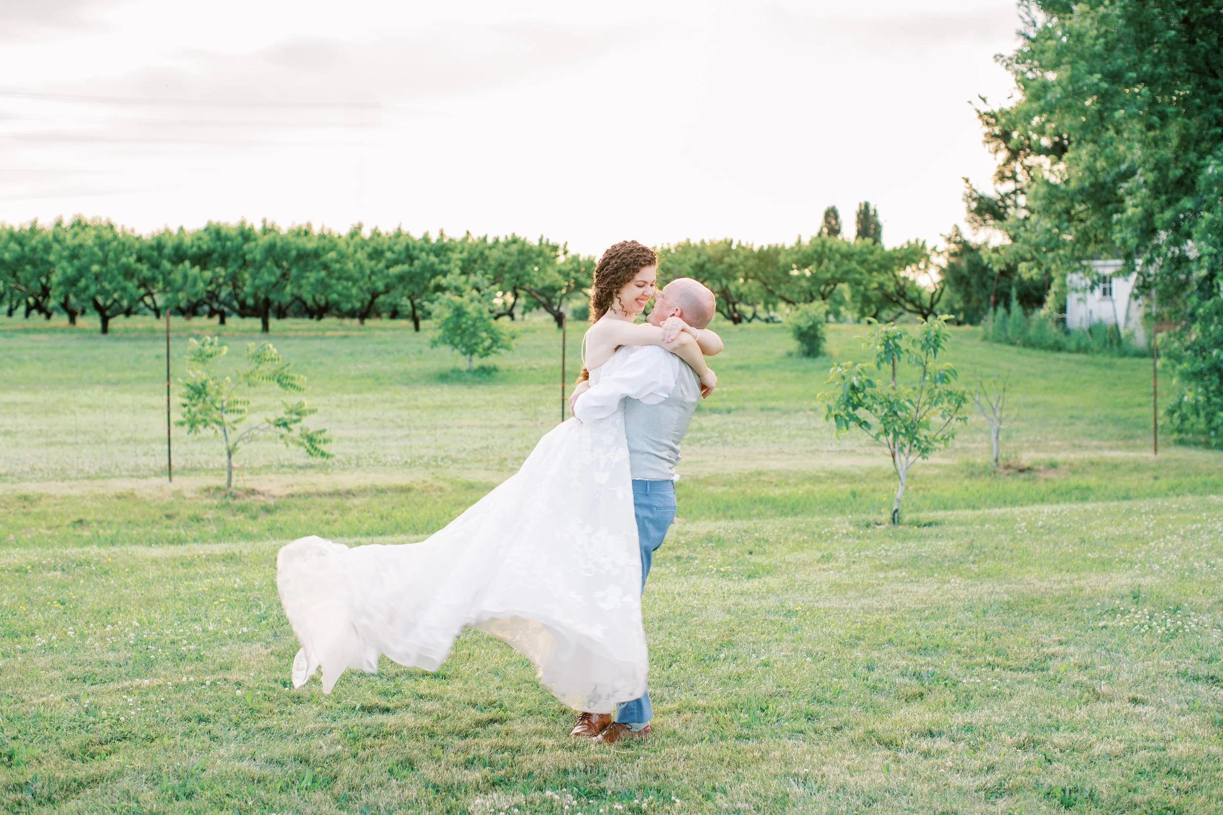 A Hamilton Wedding Photographer's Checklist: 10 Must-Have Shots for Your Wedding Day