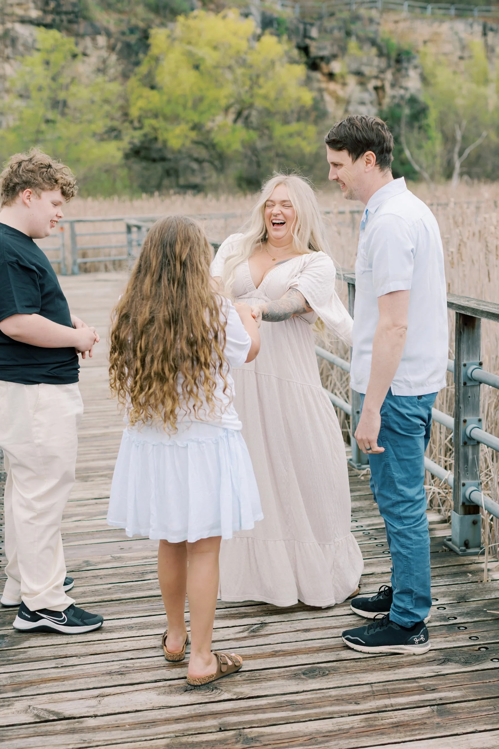 pregnancy announcement photos to older siblings