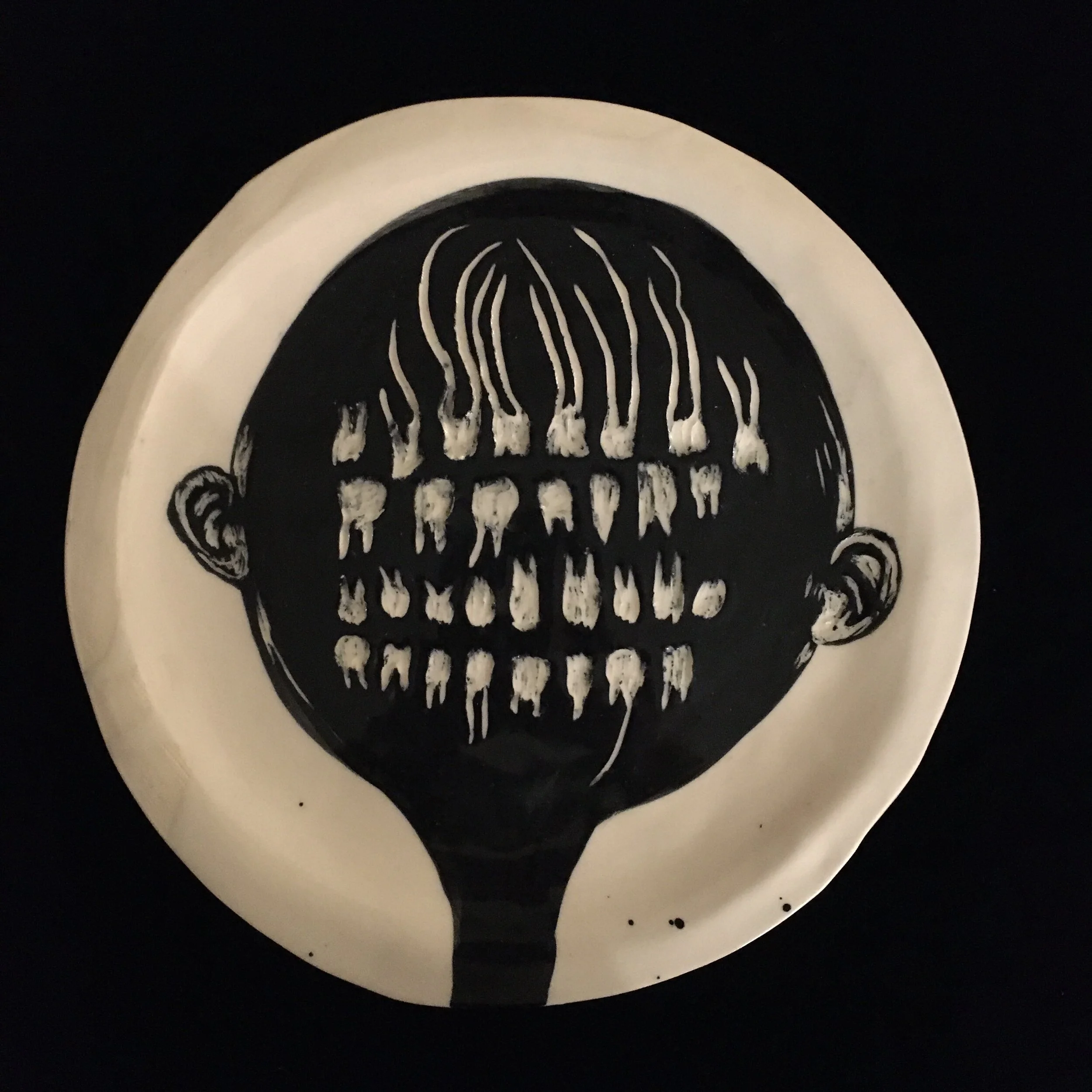 Smile sgraffito dinner plate stoneware 2019