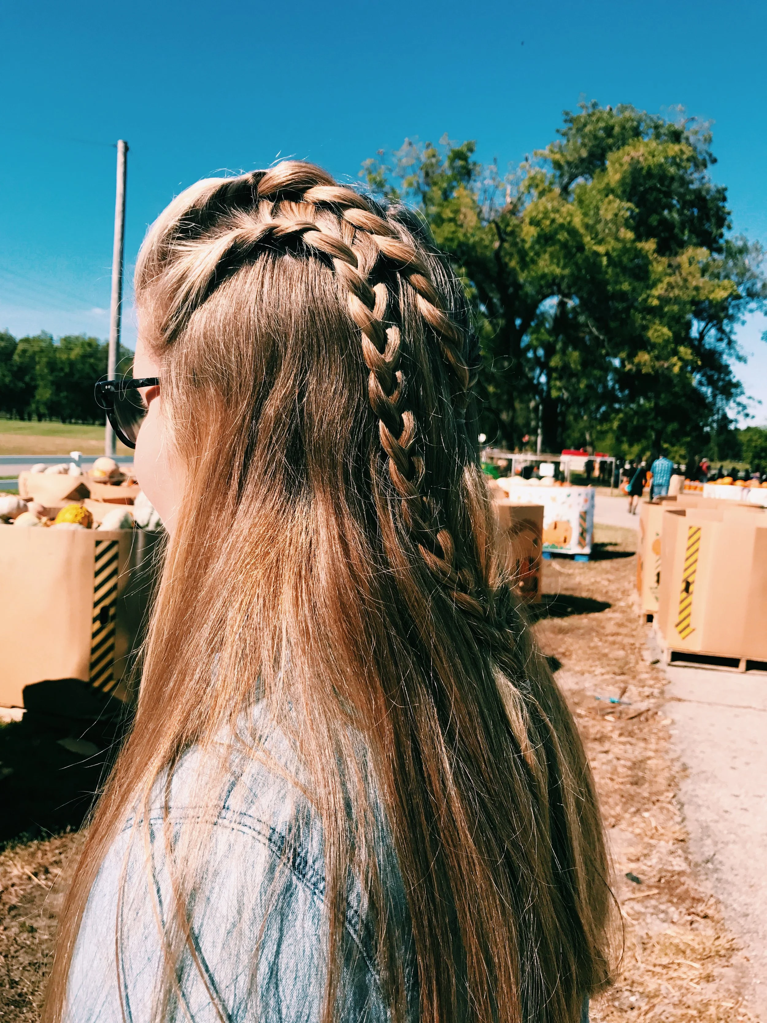 Clara has THE best head of hair. I can't even.&nbsp;