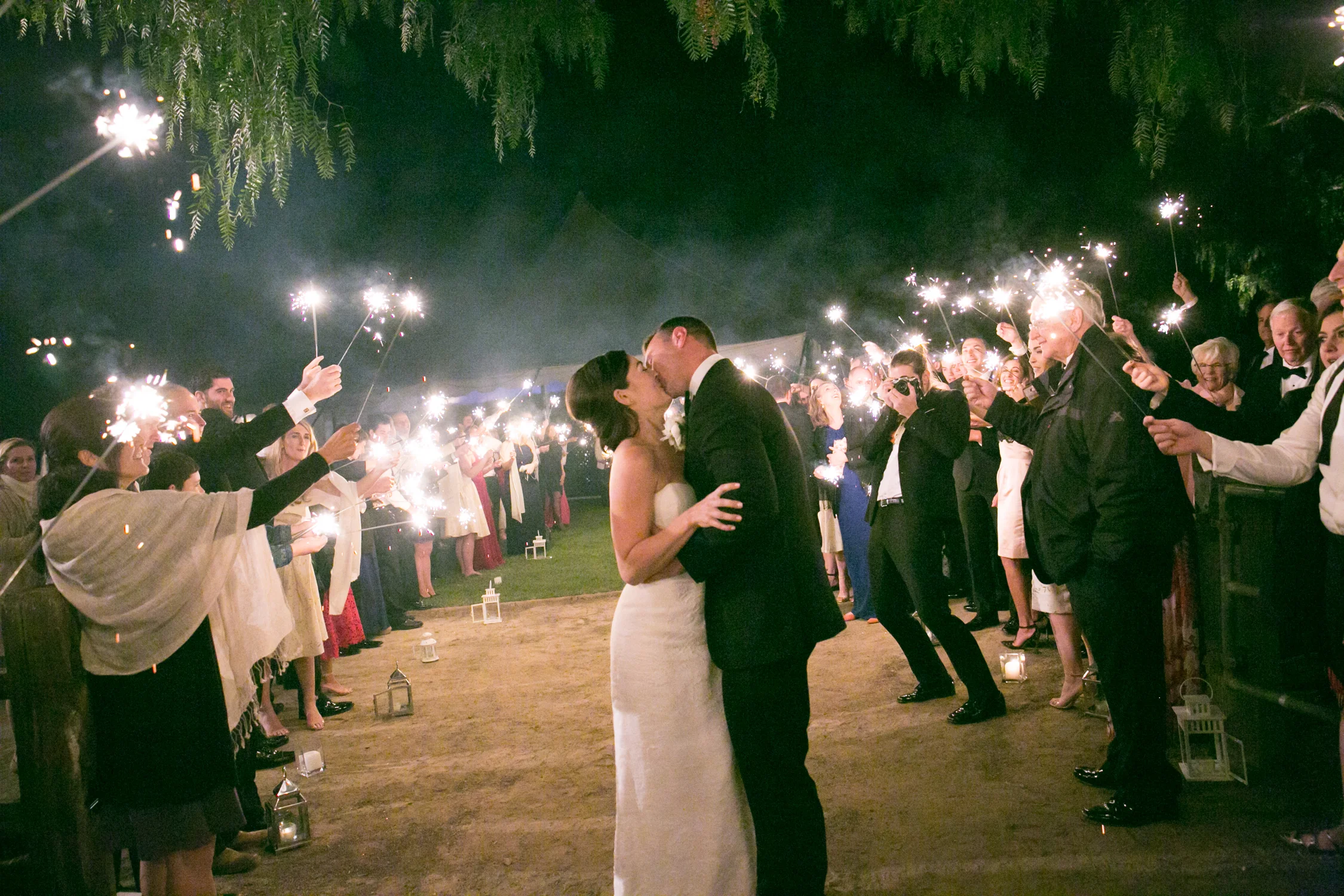 sparkler kiss041616_2547.jpg