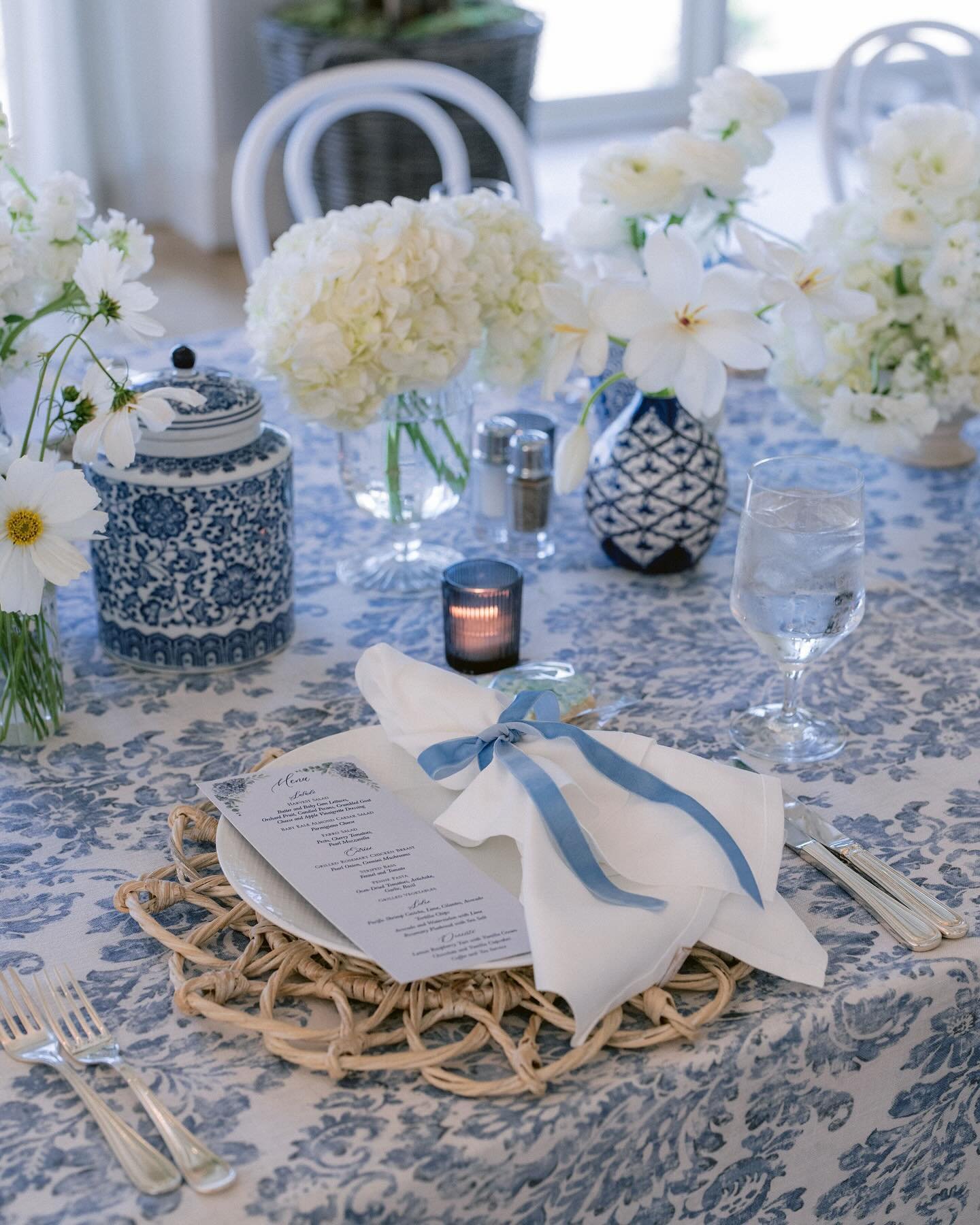 The sweetest bridal shower on the sunniest Sunday afternoon in Santa Monica. 
.
Photographer @megsorel 
Venue Casa Del Mar
Rentals @bbjlatavola @brighteventrentals 
Invitations, menus and paper goods @littlepostagehouse 
Florals @knotjustflowers 
Coo