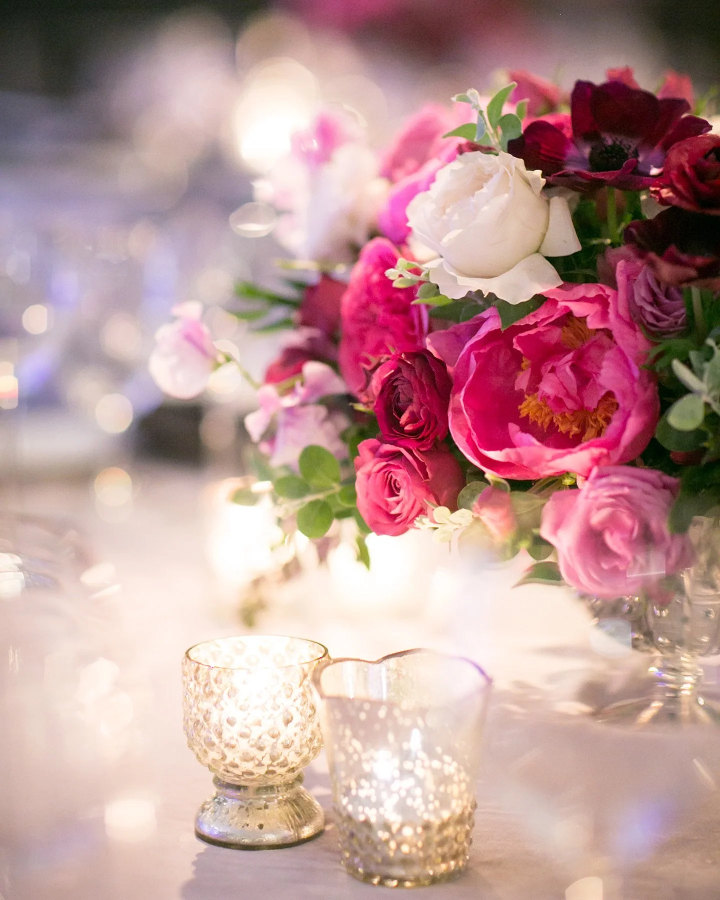 Birthday Party featureing the birthday girls favorite colors (fuchsia and pink) and martinis (violet and apple). This event had special guests, a 12 piece band and a comedy show that left us all wanting more 💗
.
#specialevent #birthdayparty #comedy 