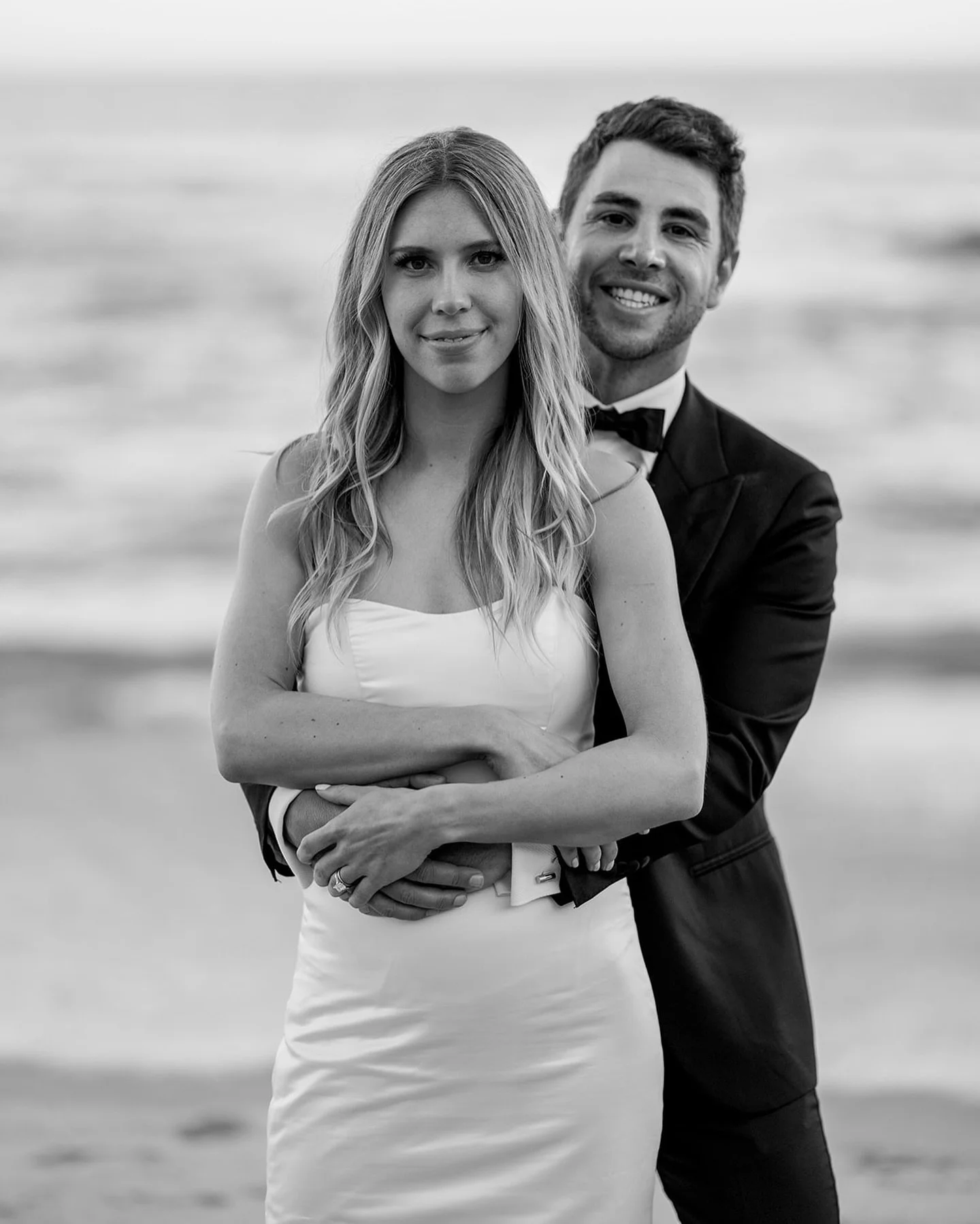 Little black and white for this Tuesday 🤍🖤🤍 
.
Photographer @taryngreyphotography 
#weddingvenue @montagelaguna 
Hair and makeup @teamhairandmakeup 
Escort card wall @littlepostagehouse @bellavistadesigns @knotjustflowers 
.
#bride #motagelagunabe