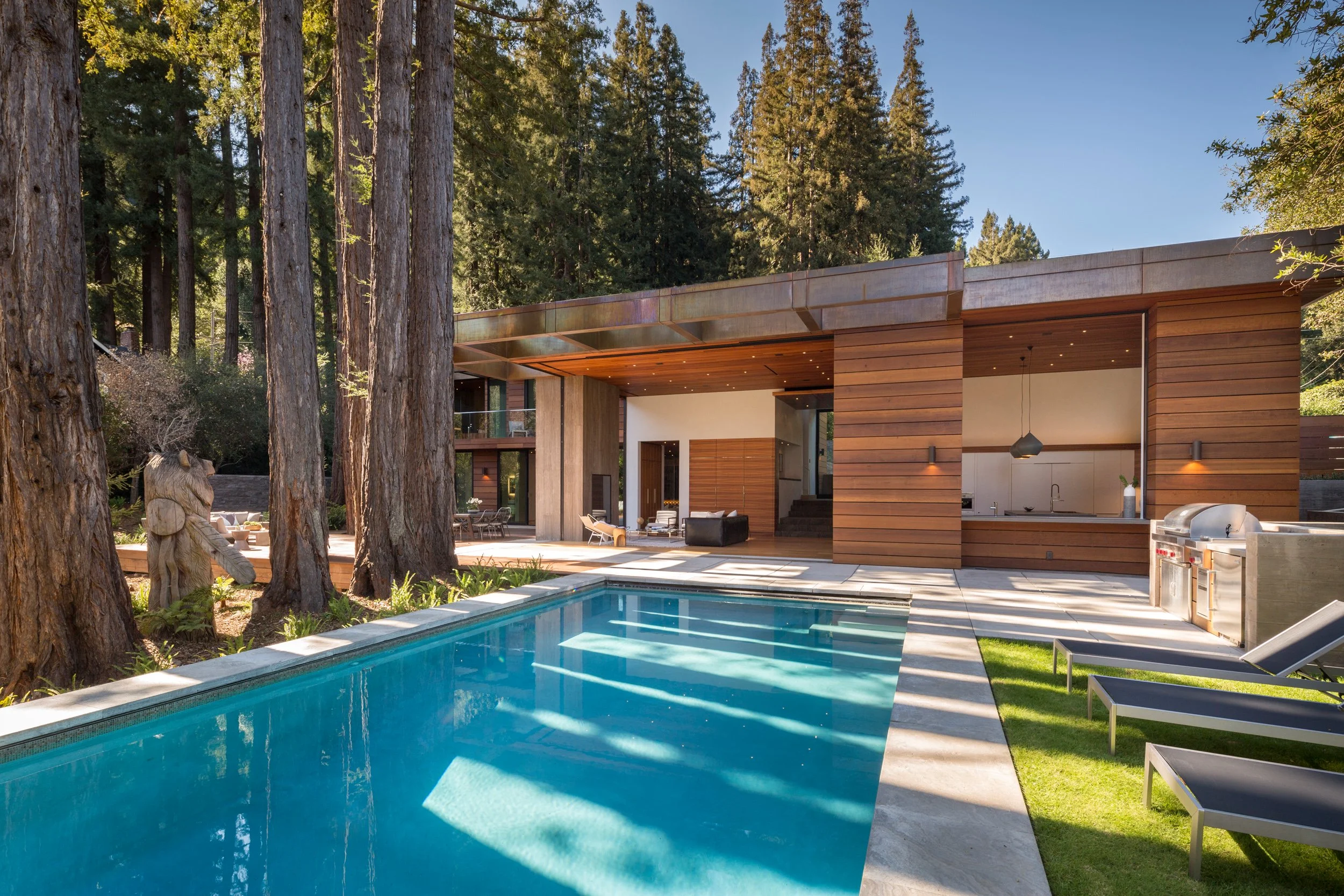 Ext_Back_Pool_2184.jpg