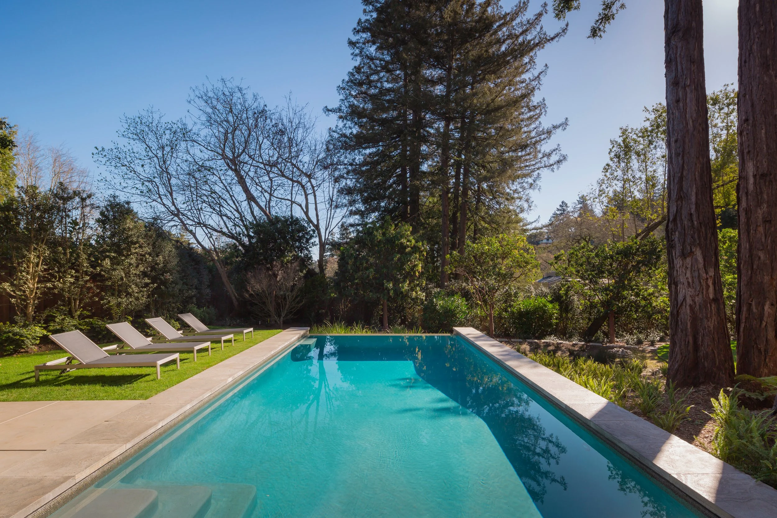 Ext_Pool_2045.jpg
