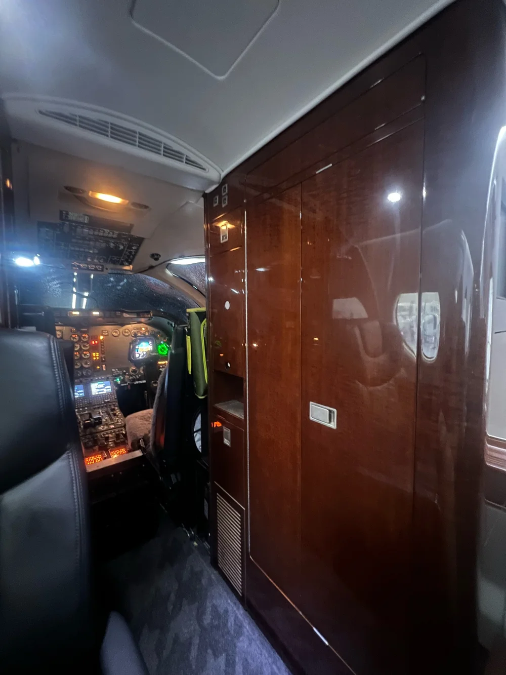 2002 Beechjet 400A RK0348; N348BE — Business Aircraft Leasing