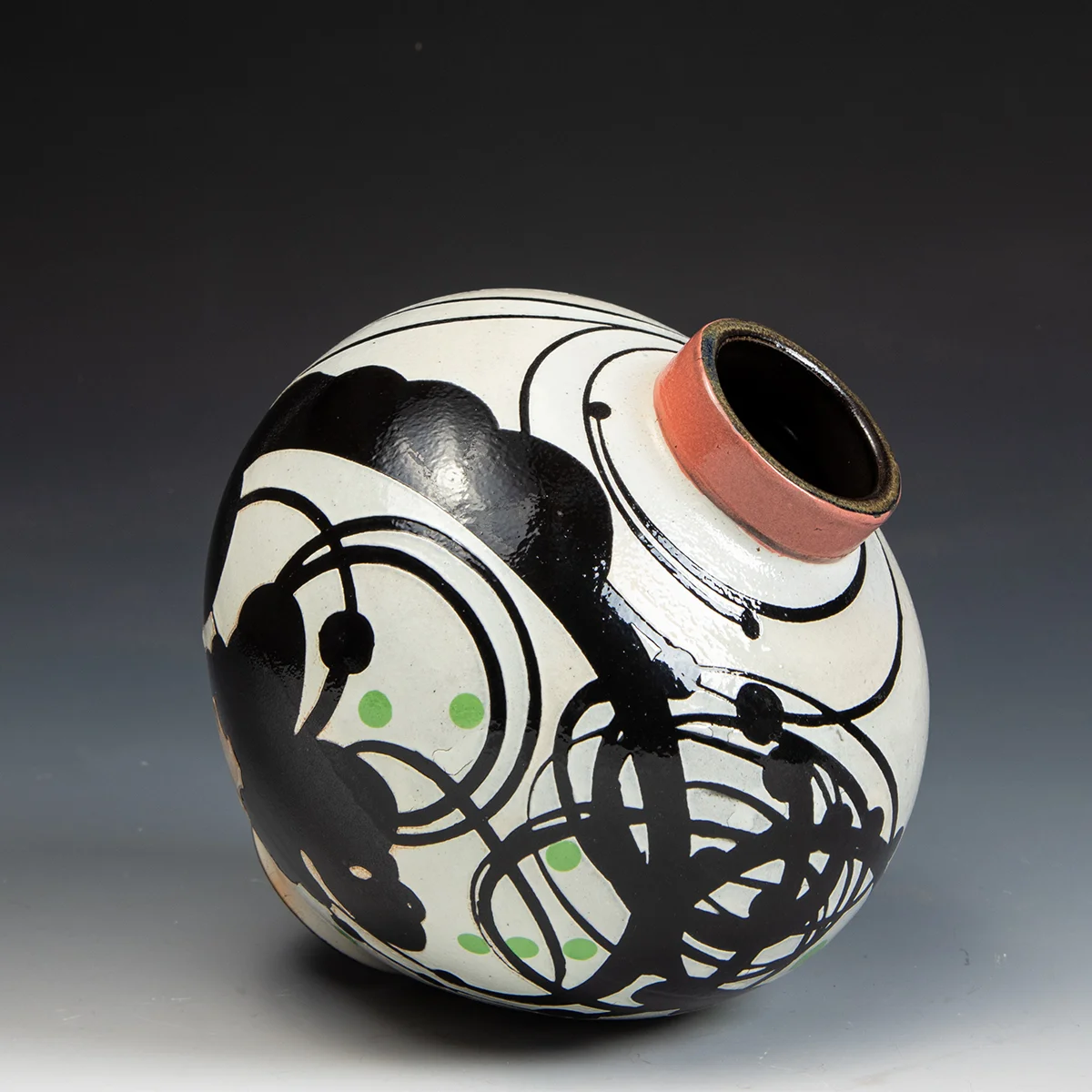 Susan Dewsnap, Vase, In Tandem Gallery, www.intandemgallery.com - Bakersville NC