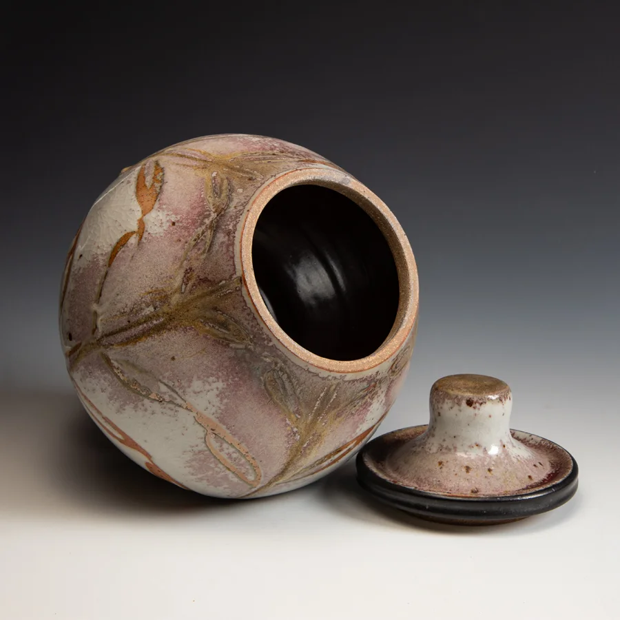 Matthew Hyleck, Soda fired Jar, In Tandem Gallery www.intandemgallery.com - cone 10 reduction - Bakersville NC