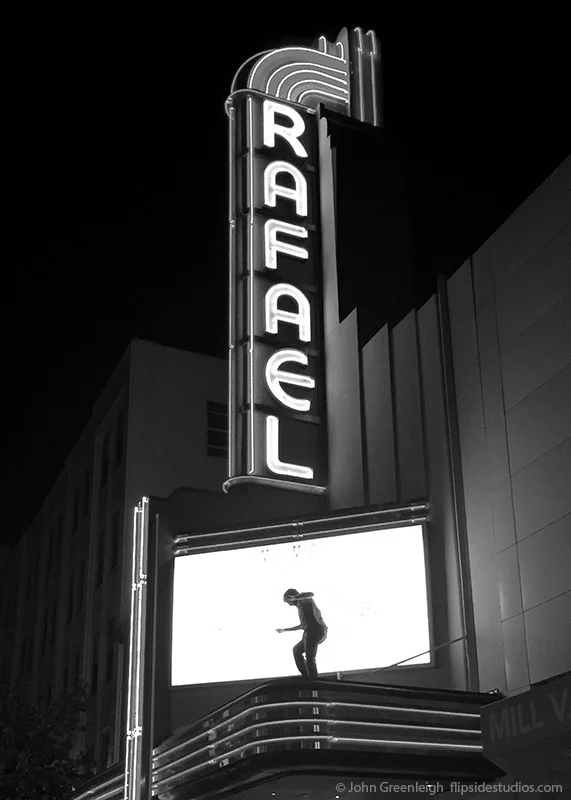 rafael_bw._lo.jpg