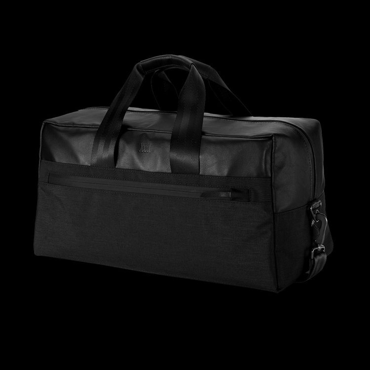 duffle_angle_blk_bg_1860.jpg