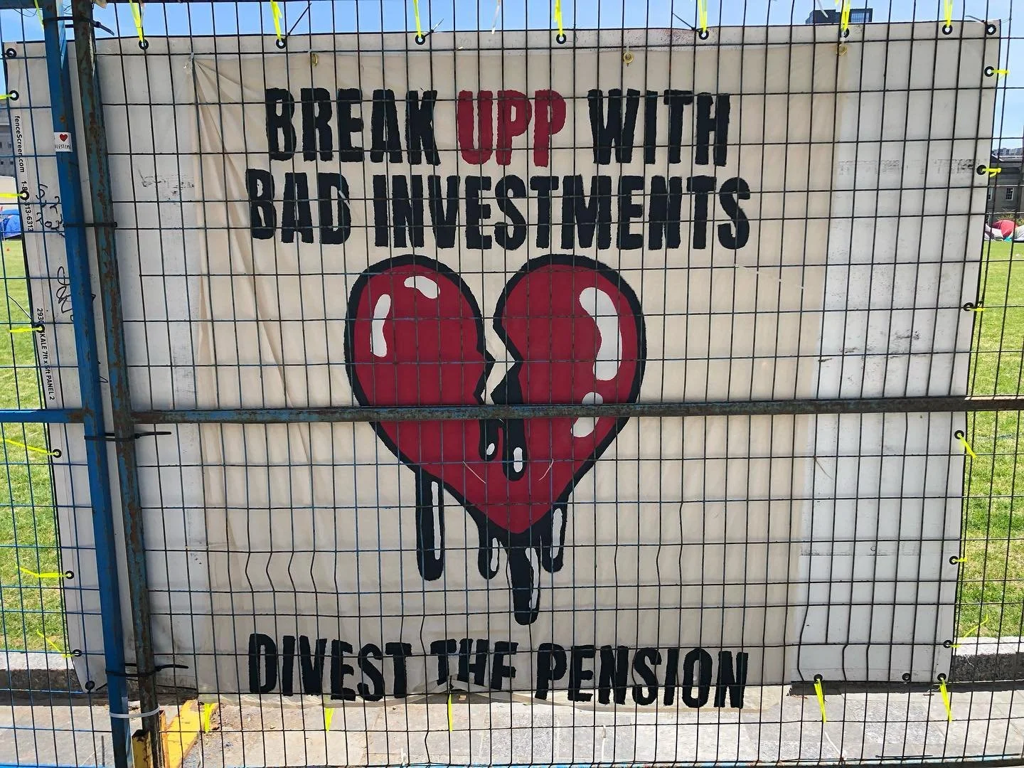 follow @occupyuoft and support the encampment - our institutions must divest from genocide as much as they must divest from old &amp; deadly fuels @uoftalums4palestine 

#uoftblooms #palestine #occupy #divest #disclose