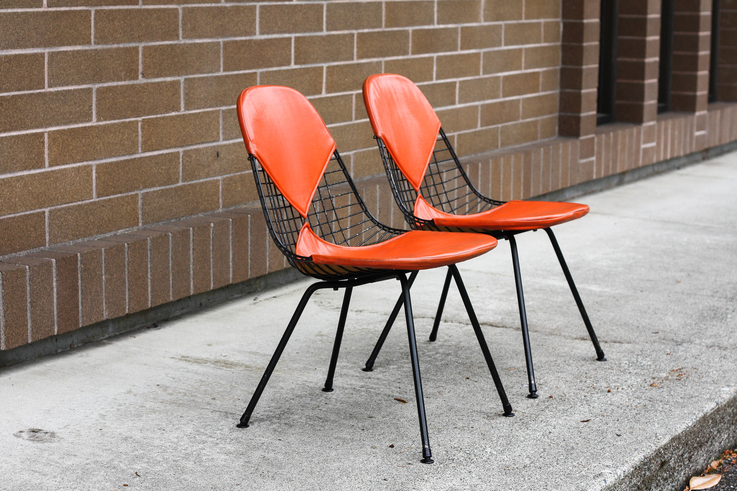 Vervloekt Voorlopige Hertogin Eames First Edition Wire Bikini Chair (LKX) — Mid And Mod