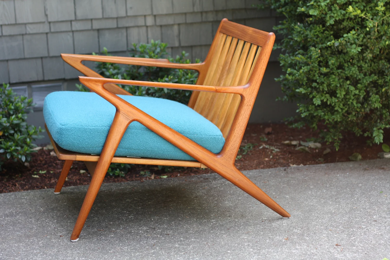 ファイヤーキング♡セット( *´艸｀) Teak Z Chair by Poul Jensen for Selig — Mid And Mod