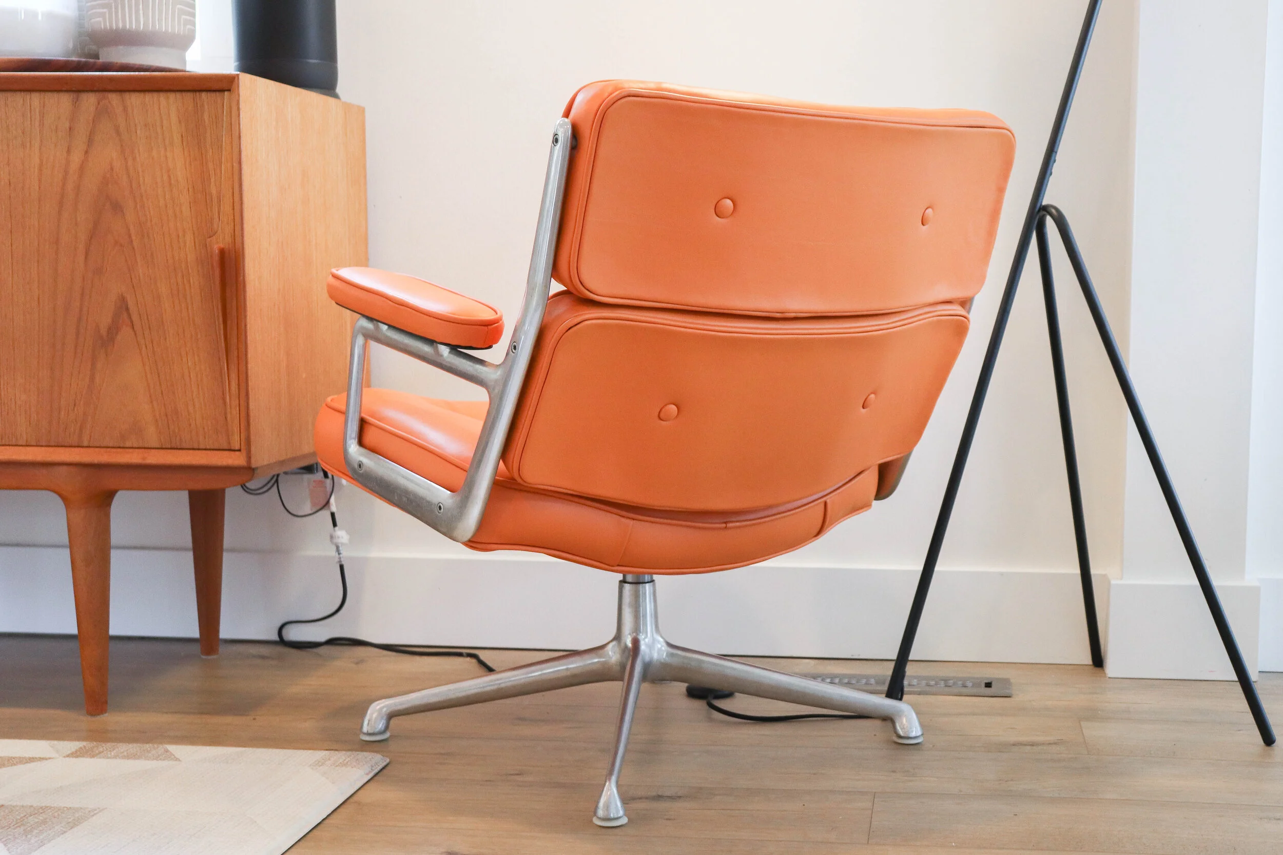 Eames Molded Plywood Lounge Herman Miller Eames Chair Review