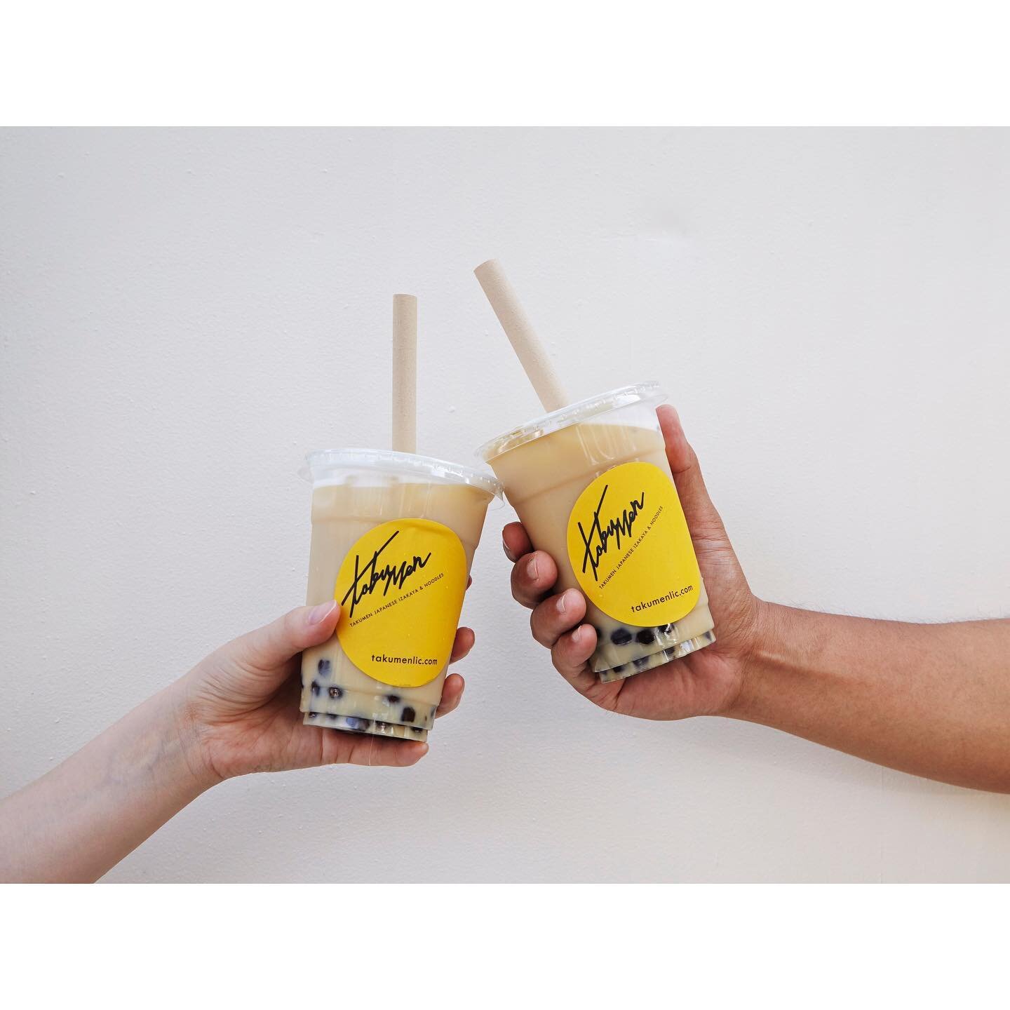 BUBBLE TEA
Happy Monday! Grab some bubble tea for your afternoon pick me up. Our bubble tea is lightly sweetened, so you can drink it everyday (well...maybe 5 times a week😉)

#bubbletea #matcha #hojicha

Now we&rsquo;re serving a full menu for our o