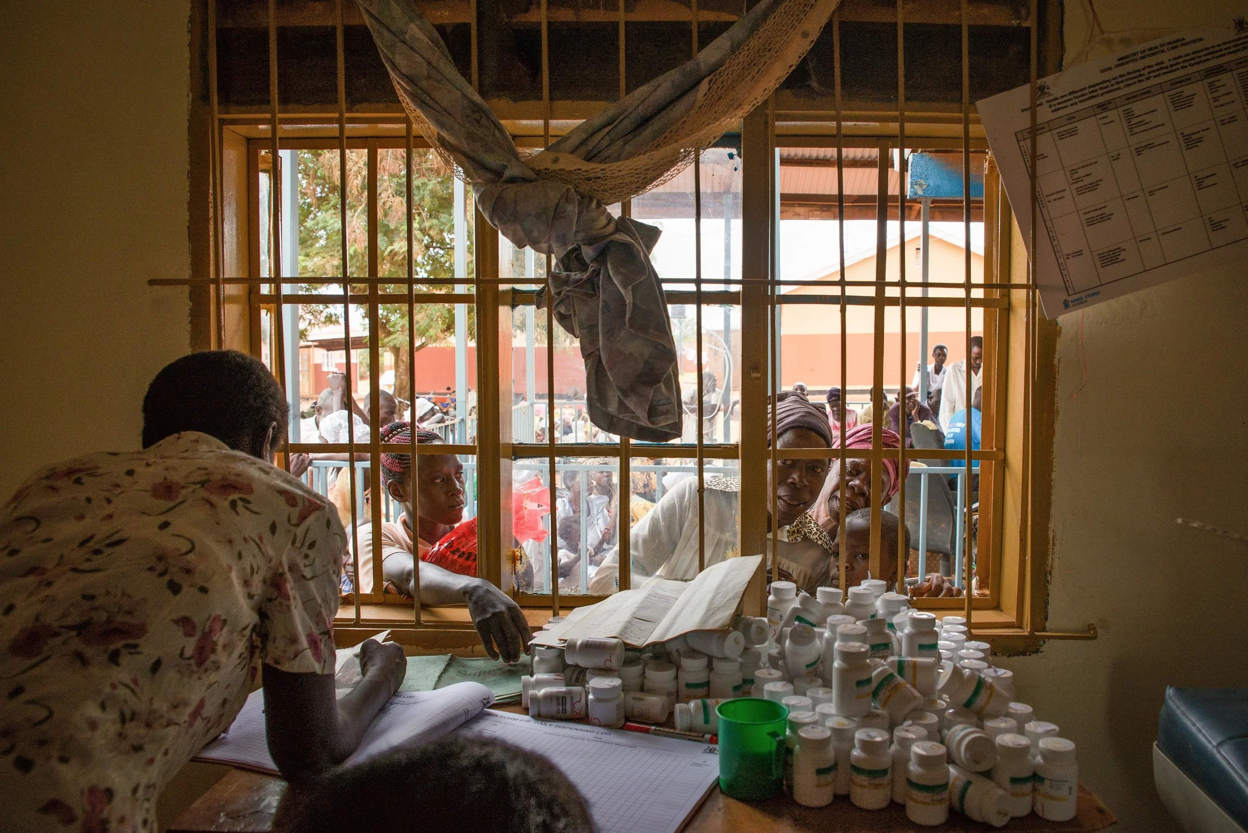 medication-distribution-uganda-hiv-aids.jpg