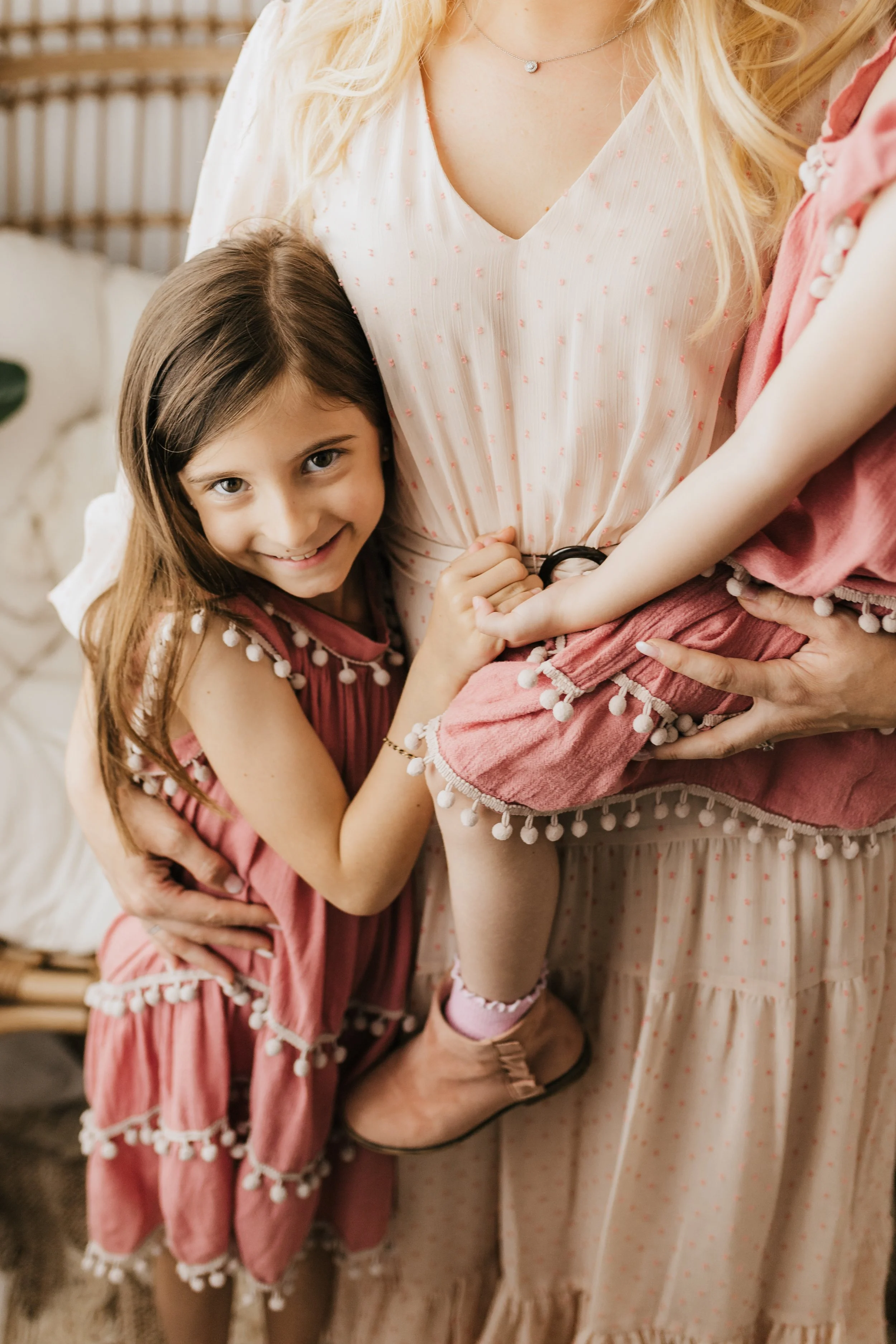 motherhood session, mothers day, mom child, mommy and me sessions, mini sessions near me, boho sessions, motherhood photo sessions, photographers near me, pittsburgh