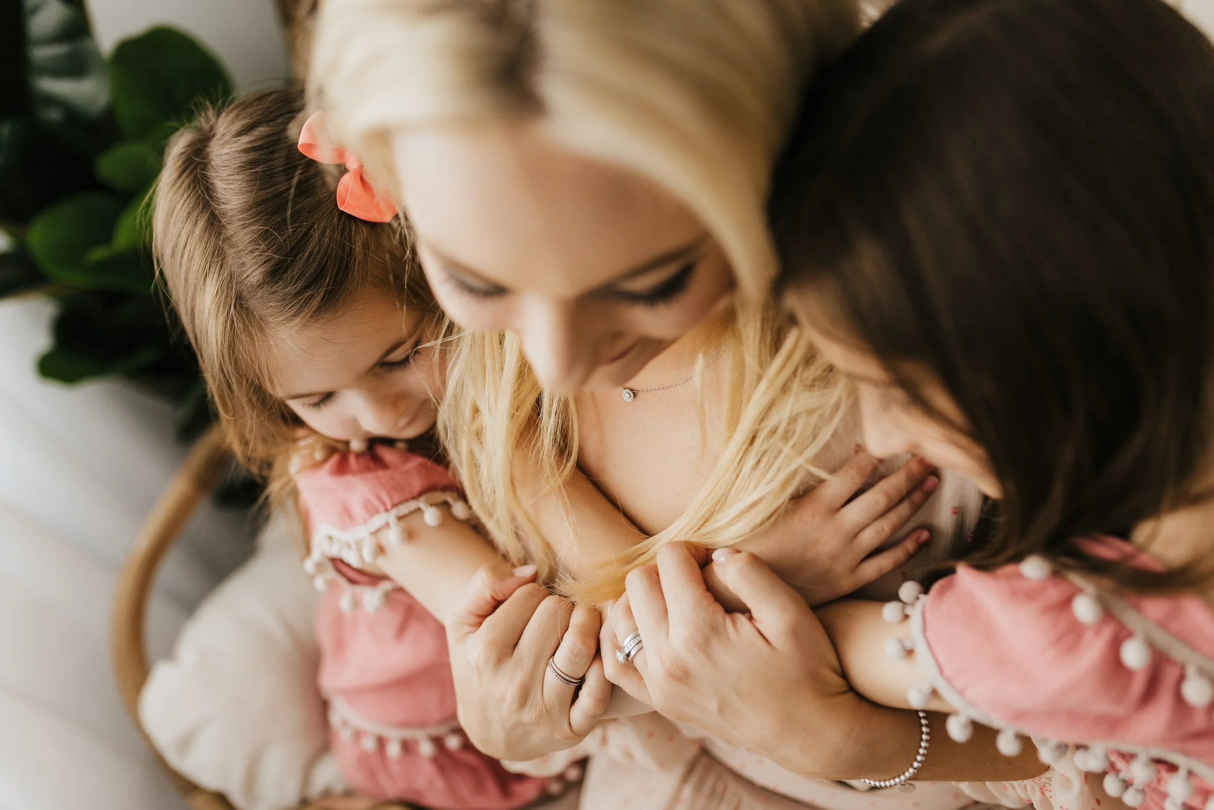 motherhood session, mothers day, mom child, mommy and me sessions, mini sessions near me, boho sessions, motherhood photo sessions, photographers near me, pittsburgh