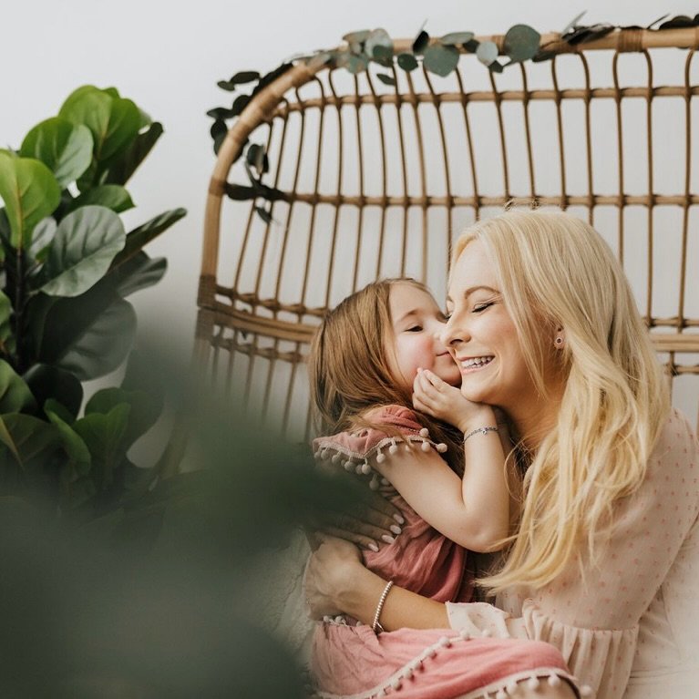Motherhood.Minis are LIVE!  Link in Bio to Book!! 

Limited Days and Times are available.  3rd year in a row for these and they have sold out the last two!  I cannot wait to see you all since all the hustle of the holidays.  #motherhood #mothersday #