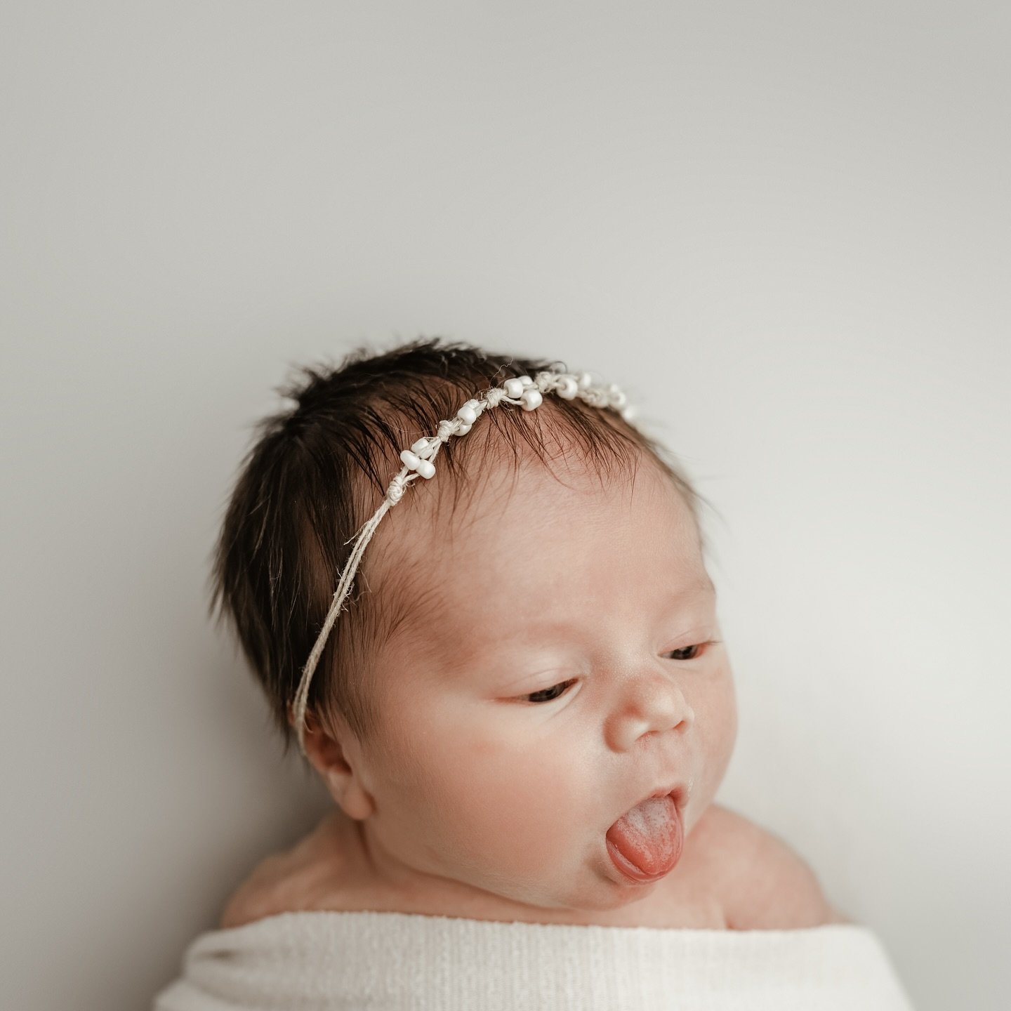 How I feel about tomorrow being Sunday.  It&rsquo;s a crazy week ahead !  Filled with babies and maternity.  Have a great week !!! #pittsburgh #positive #instagramers #babiesofinstagram #baby #newborn #personality