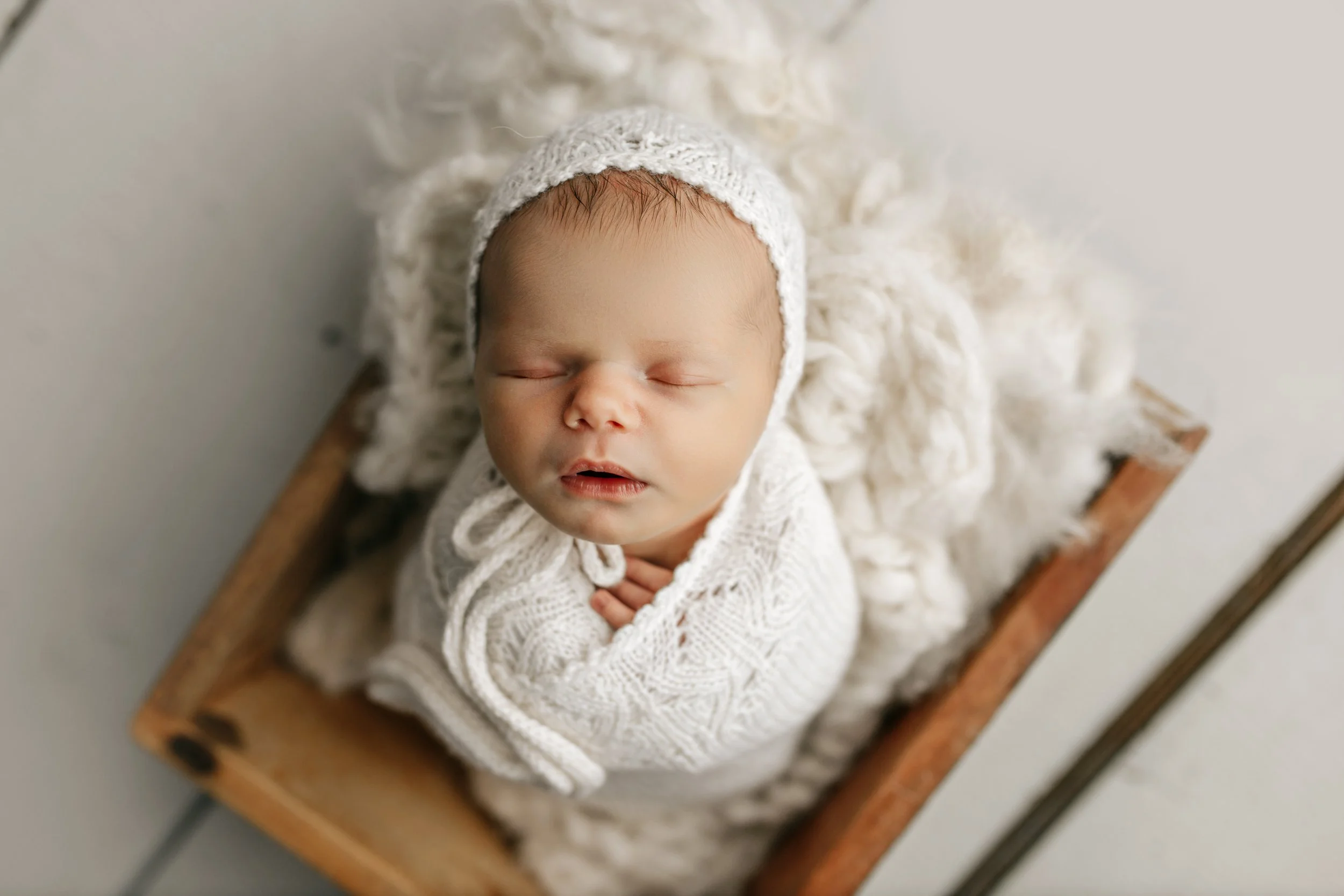 newborn presets, mini sessions near me, best time for newborn photoshoot, Pittsburgh baby photographer, best newborn photographer in Pittsburgh, newborn photographer