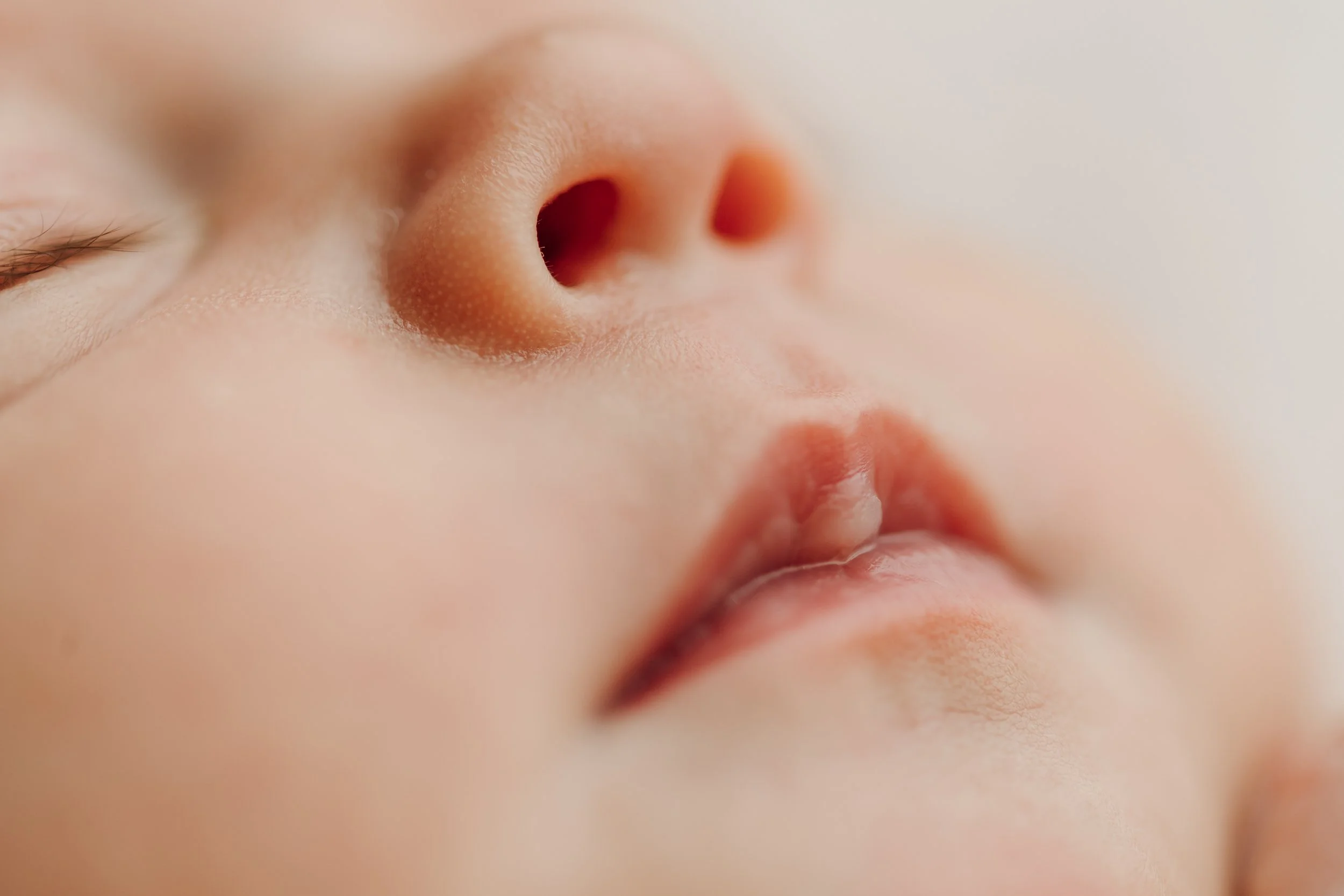 Newborn wrap photos, pittsburgh newborn photography, mini sessions near me, best time for a newborn photoshoot , macro photography, newborn macro photography lips