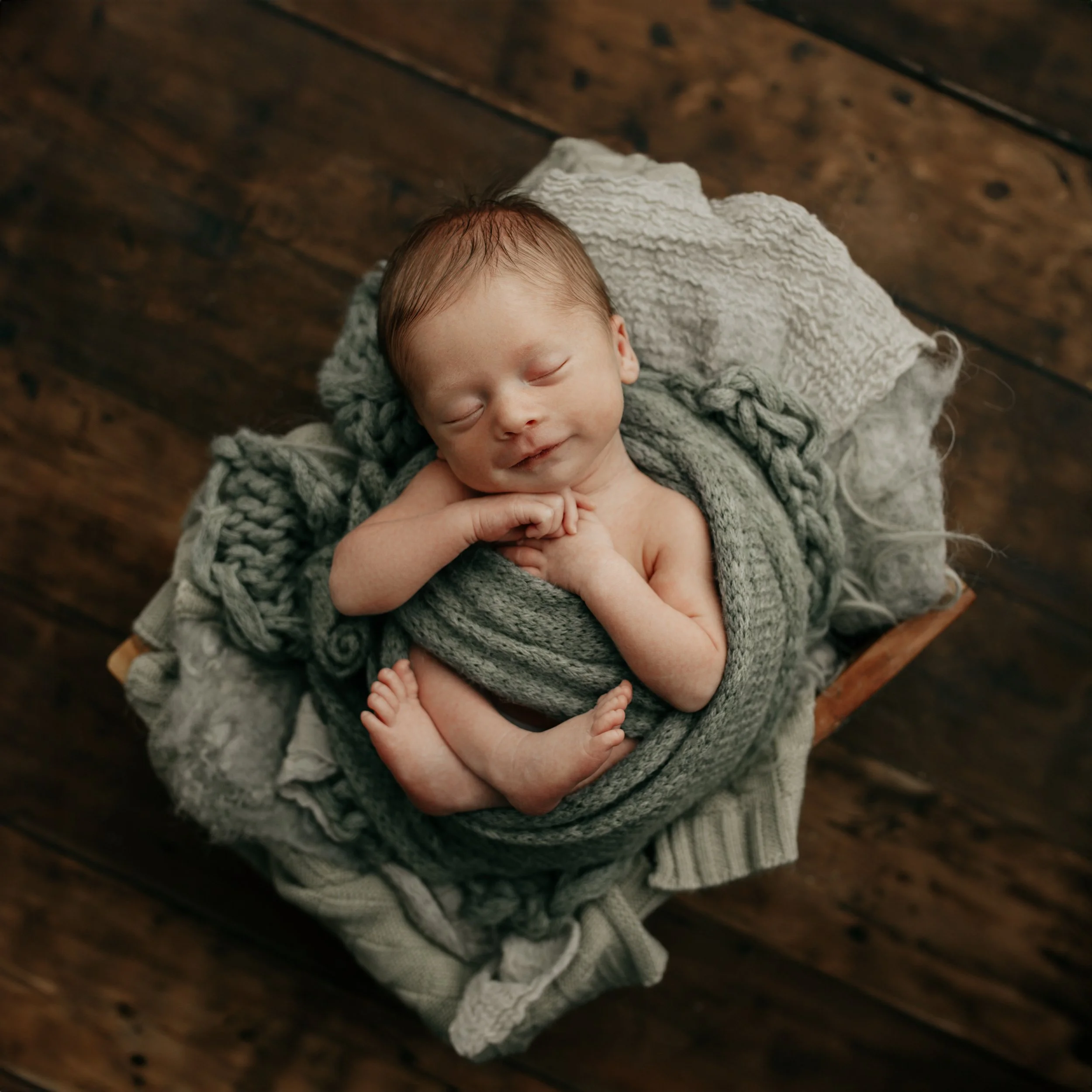 newborn pictures pittsburgh, newborn photography pittsburgh, pittsburgh newborn photographer, baby wrapped pictures, newborn photos hospital, baby pictures, baby pictures pittsburgh