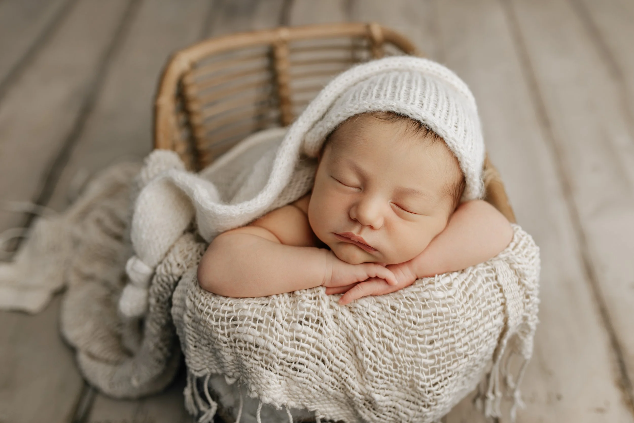 newborn presets, mini sessions near me, best time for newborn photoshoot, Pittsburgh baby photographer, best newborn photographer in Pittsburgh, newborn photographer